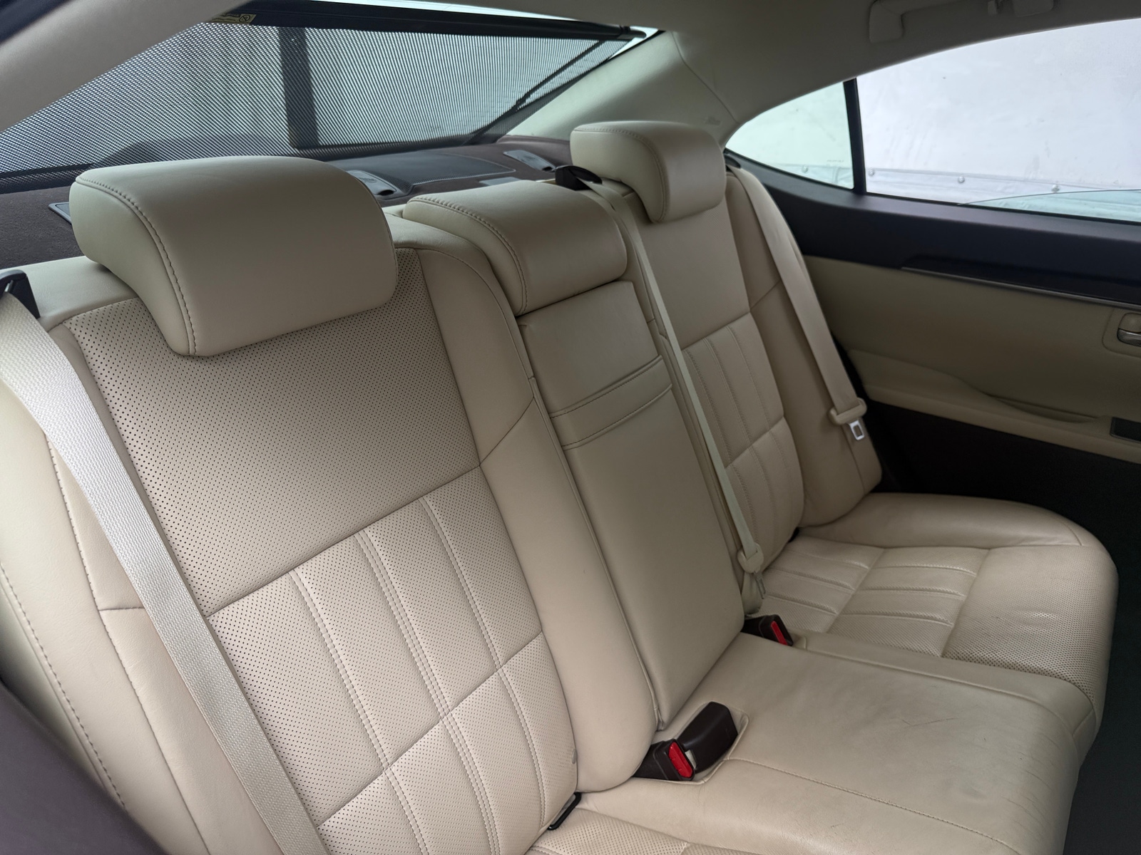 Thumbnail: 2017 Lexus ES - 6
