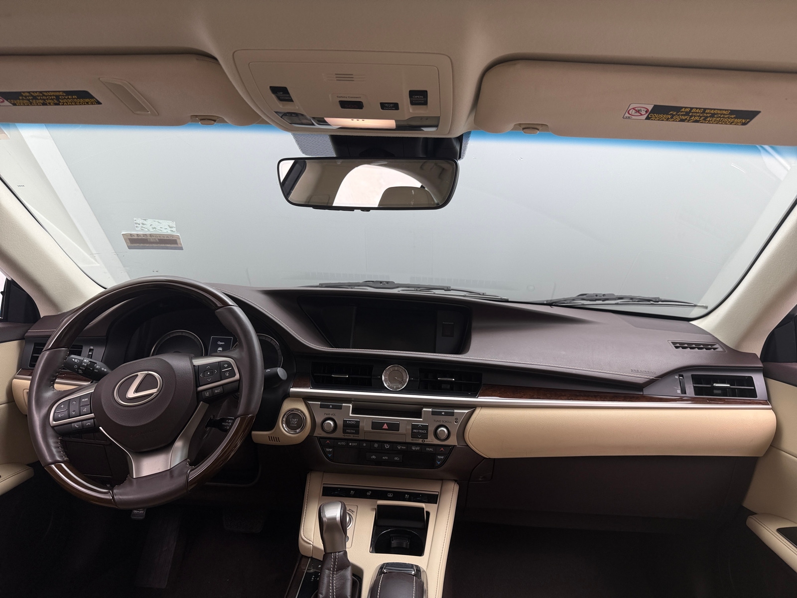 Thumbnail: 2017 Lexus ES - 3