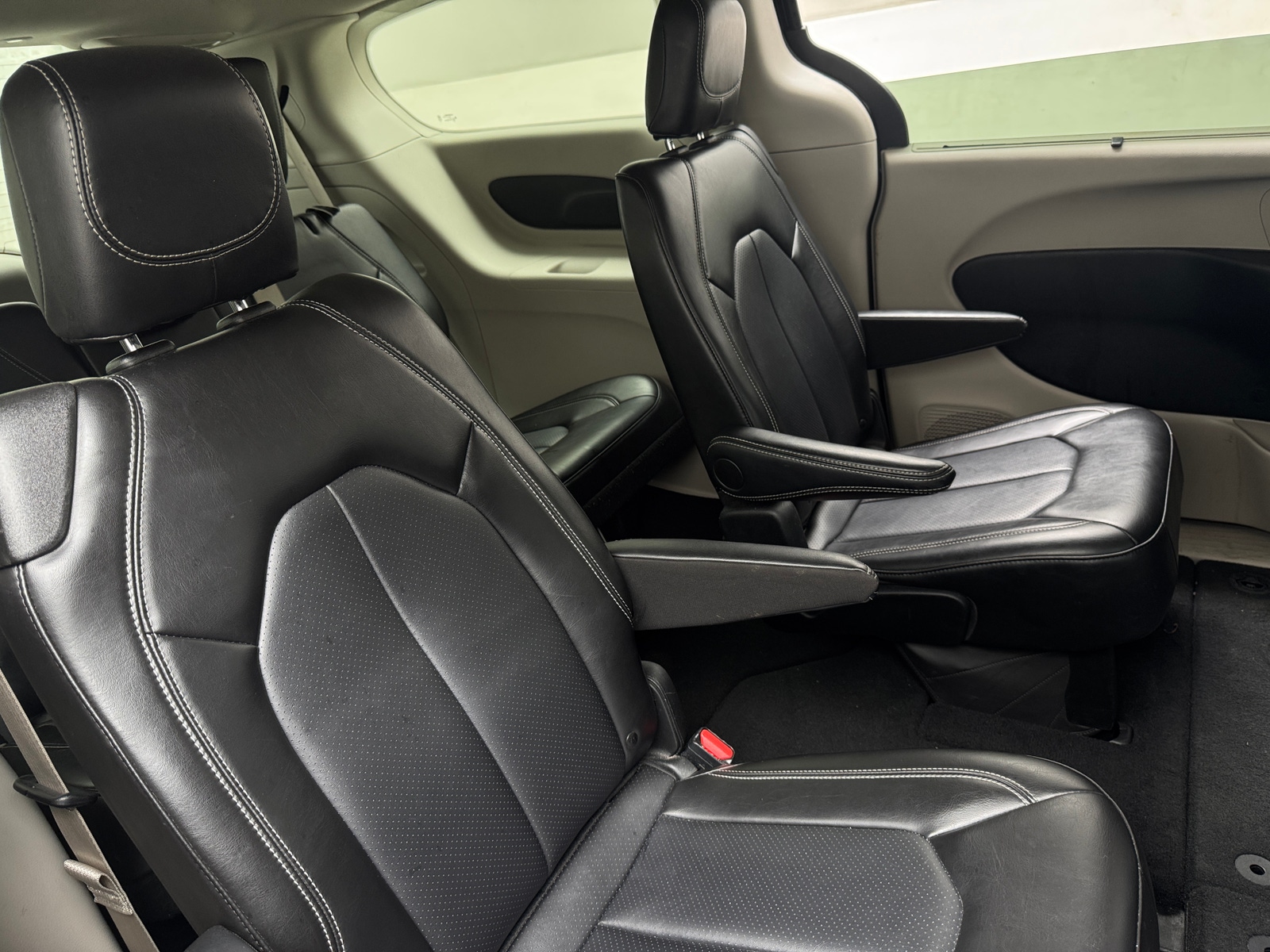 Thumbnail: 2024 Chrysler Pacifica - 5