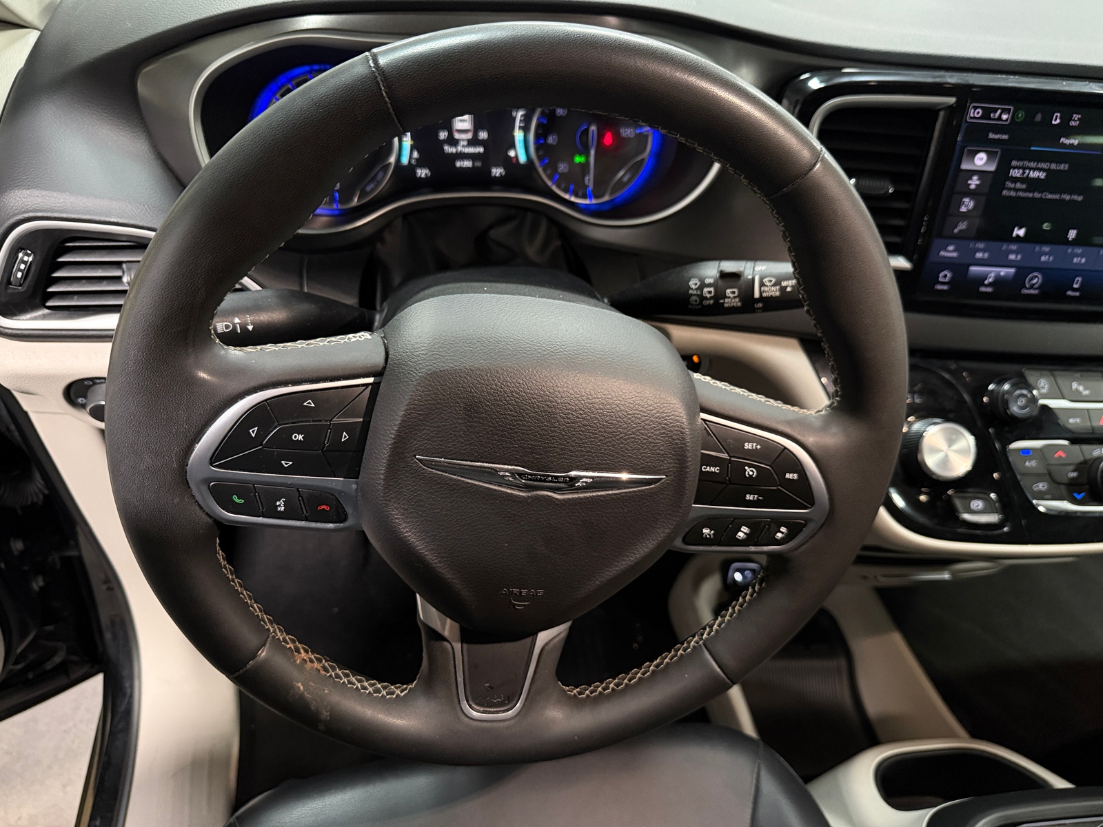Thumbnail: 2024 Chrysler Pacifica - 4
