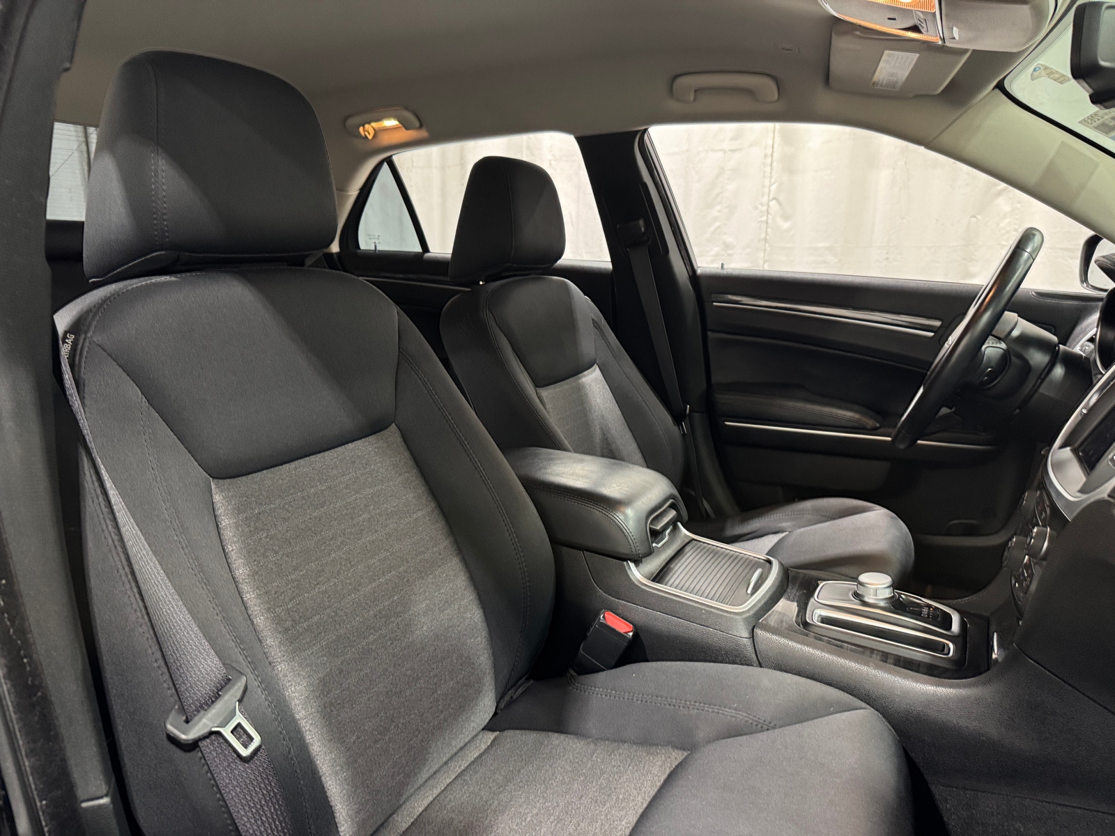 Thumbnail: 2019 Chrysler 300 - 2
