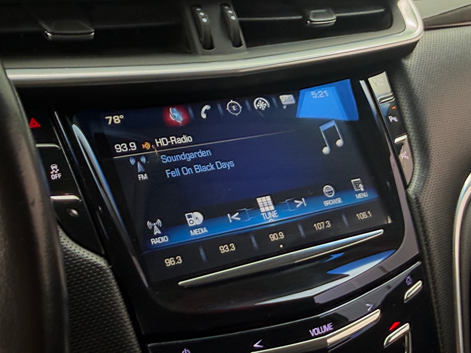 Thumbnail: 2016 Cadillac XTS - 3