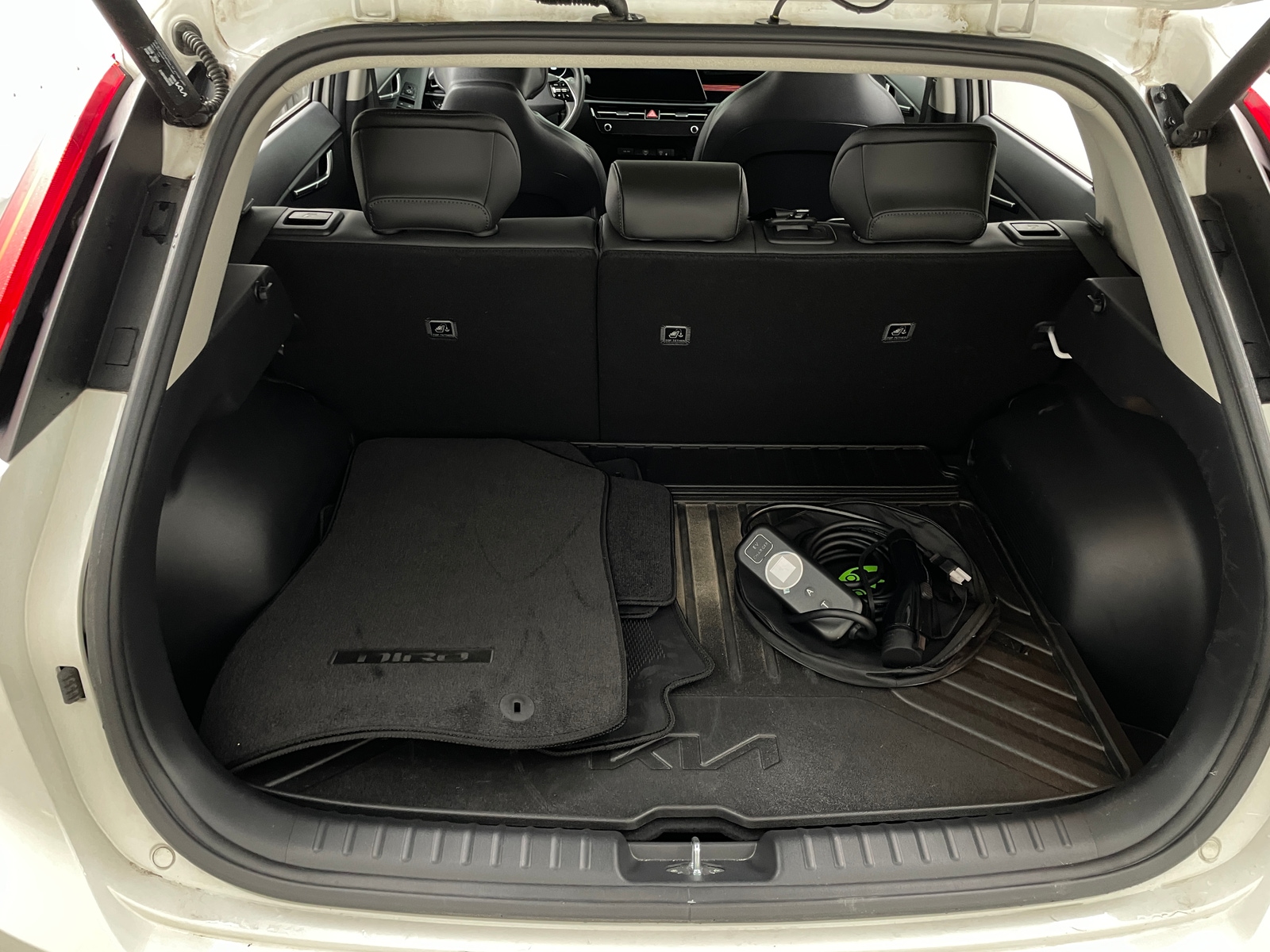 Thumbnail: 2024 Kia Niro - 6