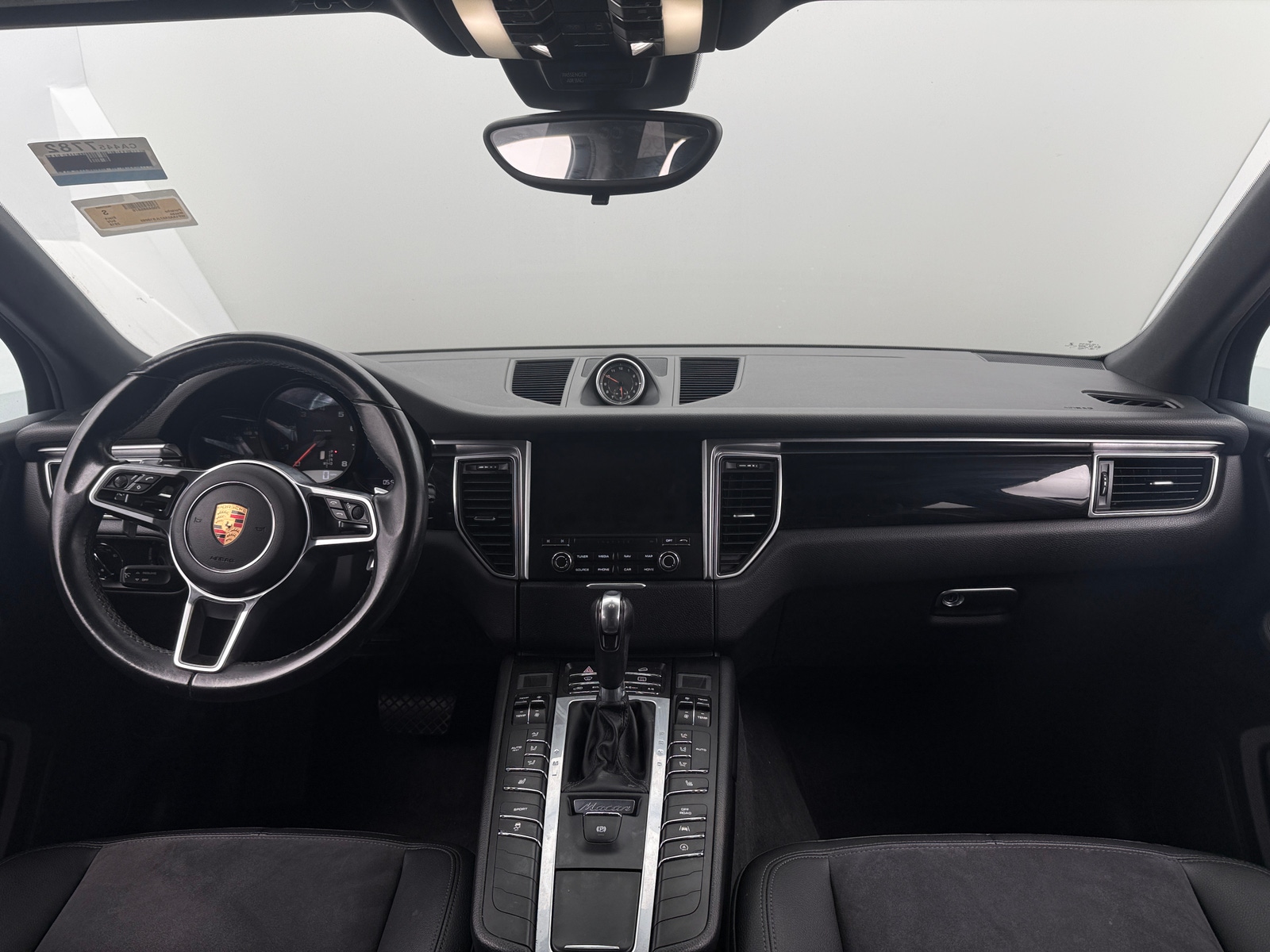 Thumbnail: 2018 Porsche Macan - 2