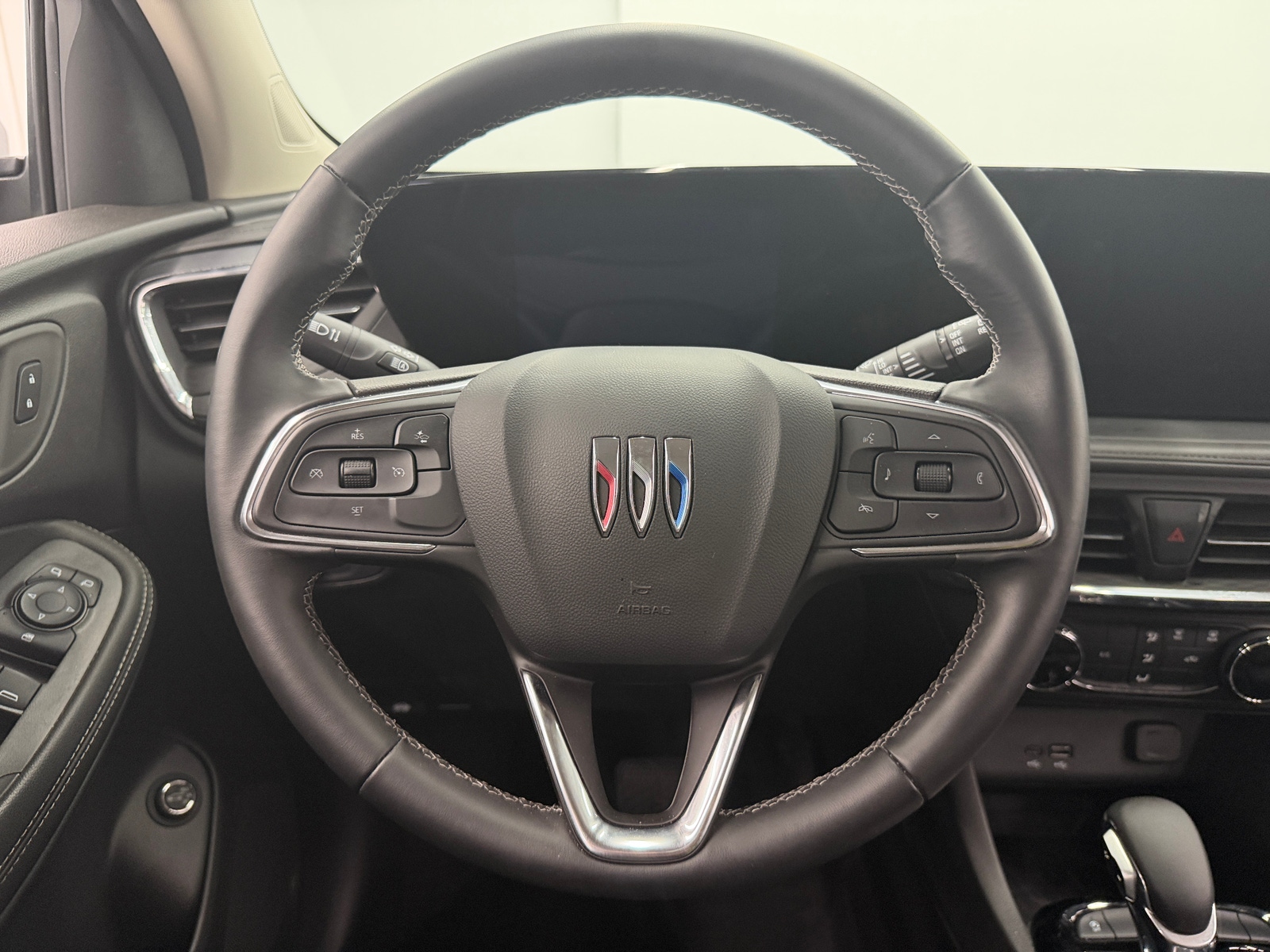 Thumbnail: 2025 Buick Encore GX - 4