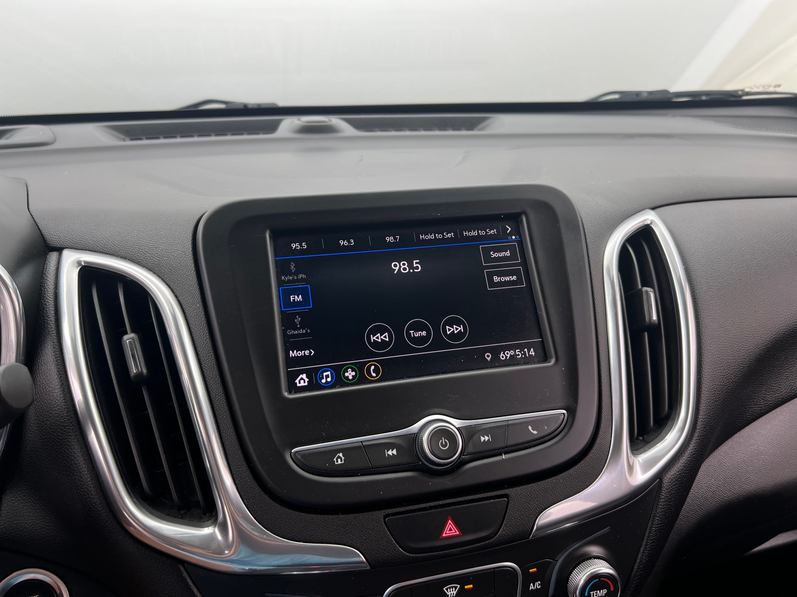 Thumbnail: 2020 Chevrolet Equinox - 4