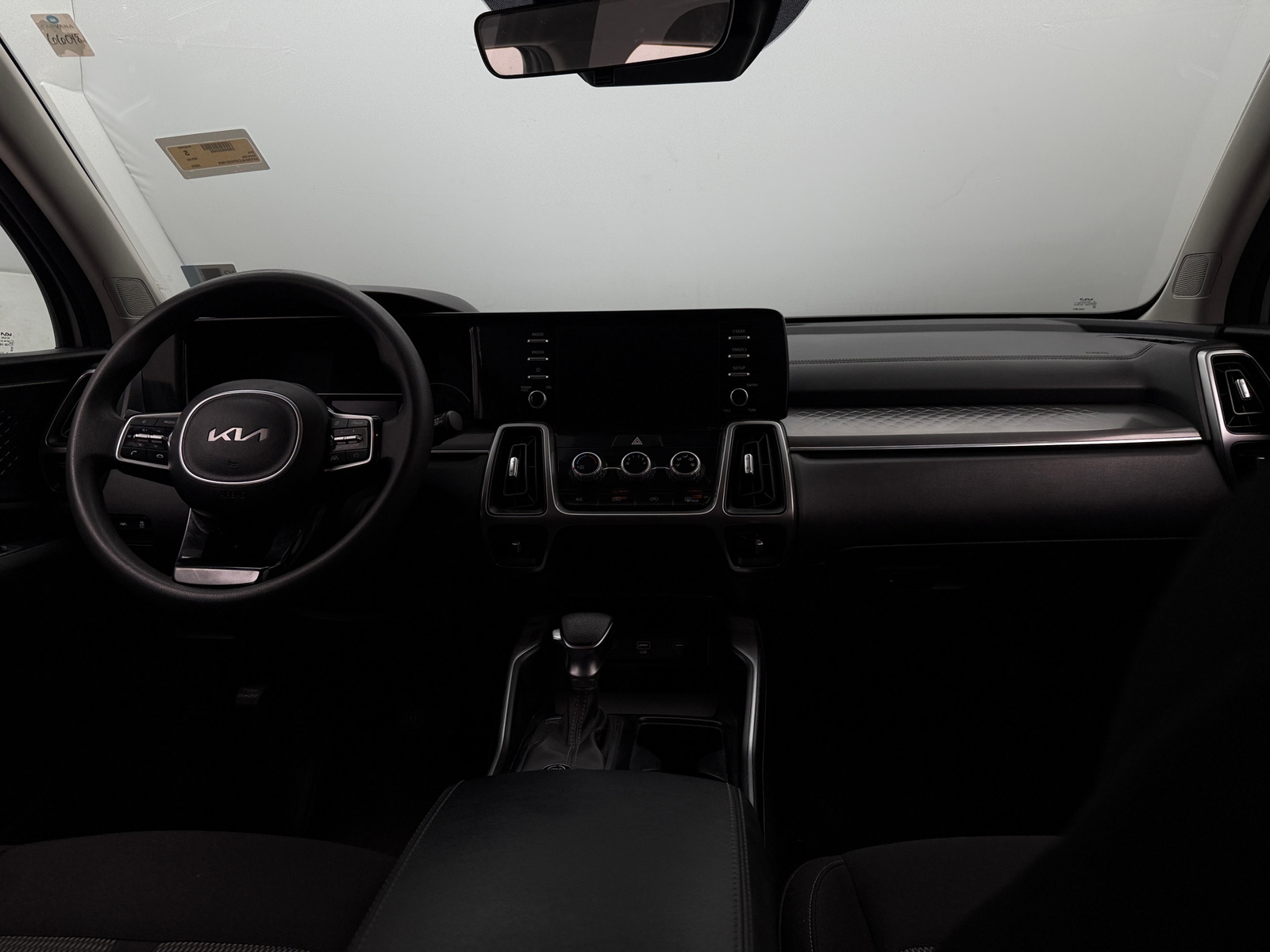 Thumbnail: 2023 Kia Sorento - 3
