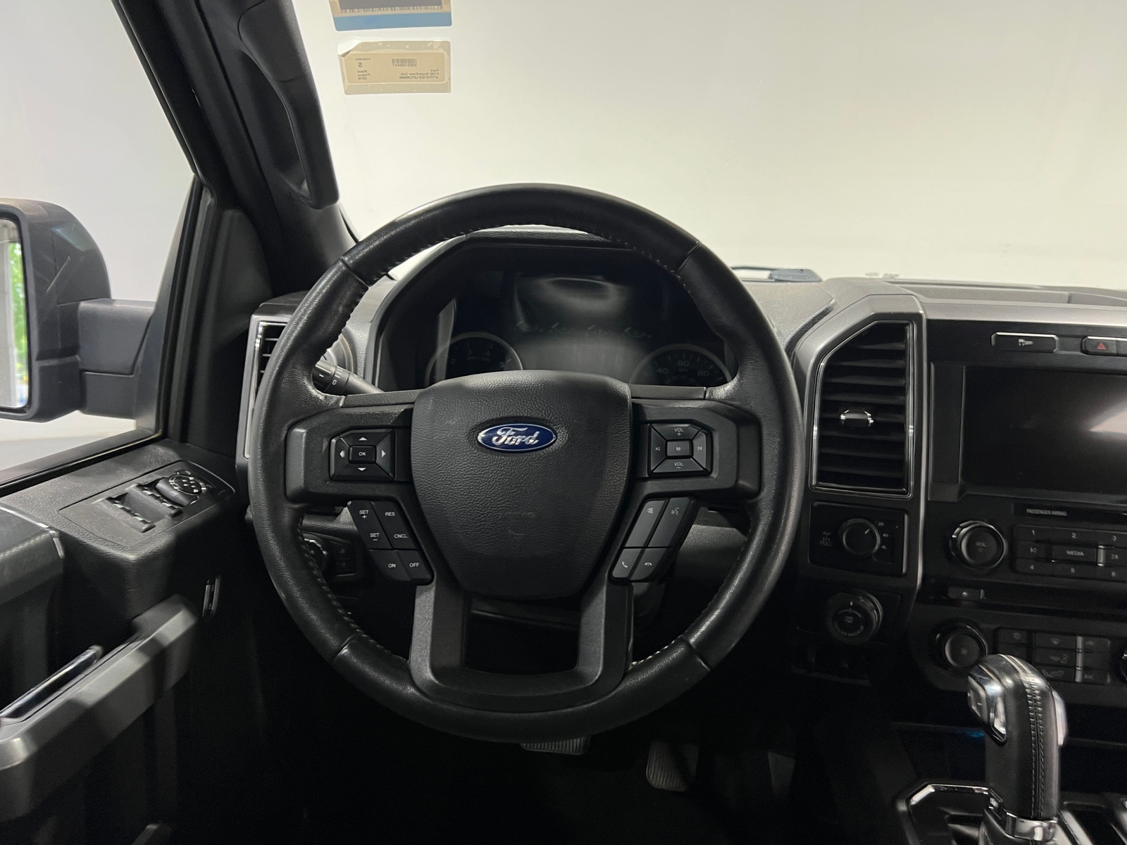 Thumbnail: 2018 Ford Econoline - 5