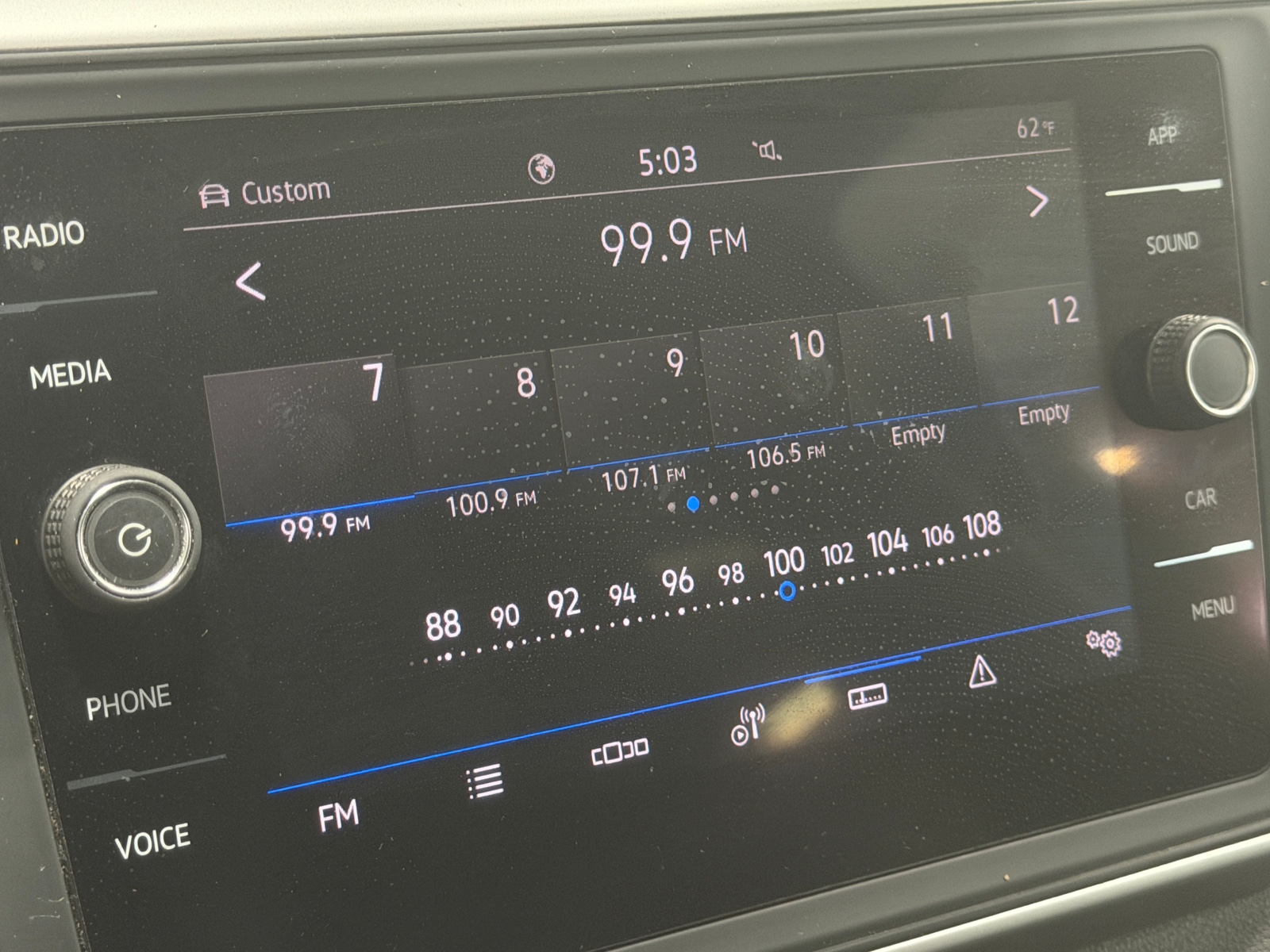 Thumbnail: 2021 Volkswagen Atlas - 3