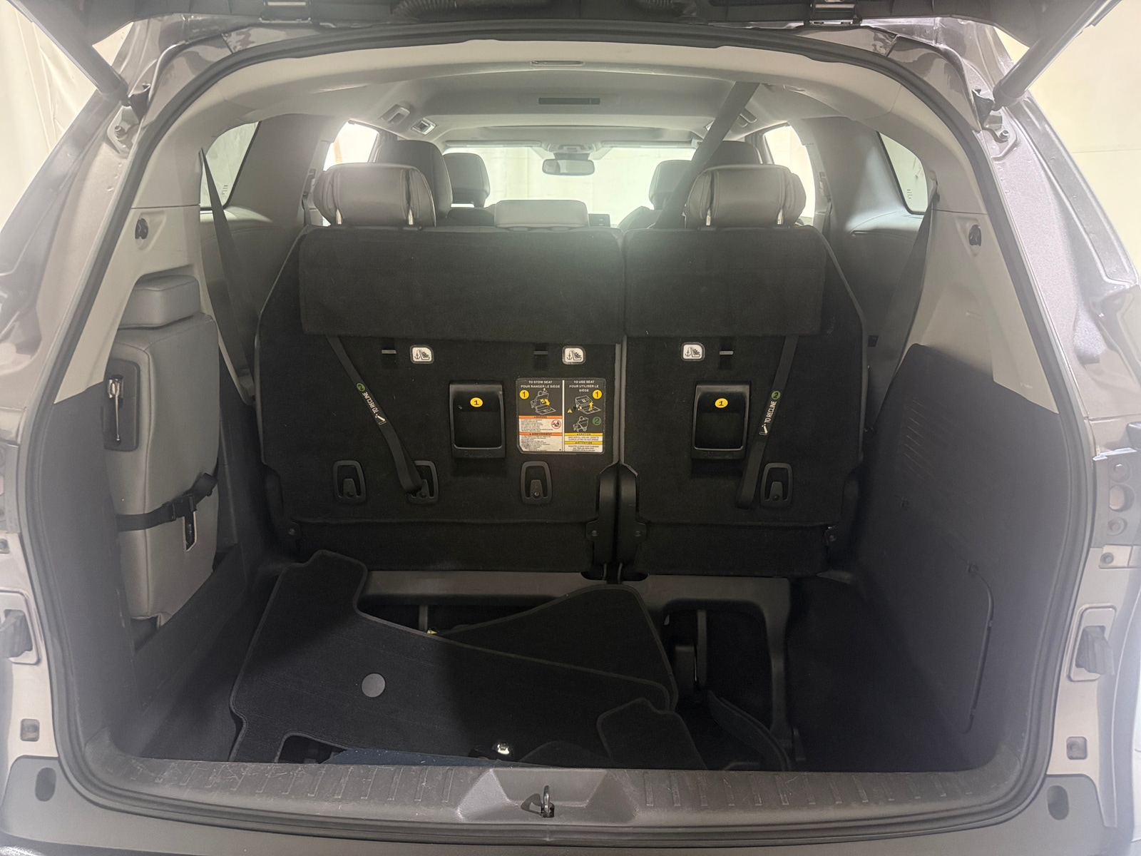 Thumbnail: 2021 Toyota Sienna - 6