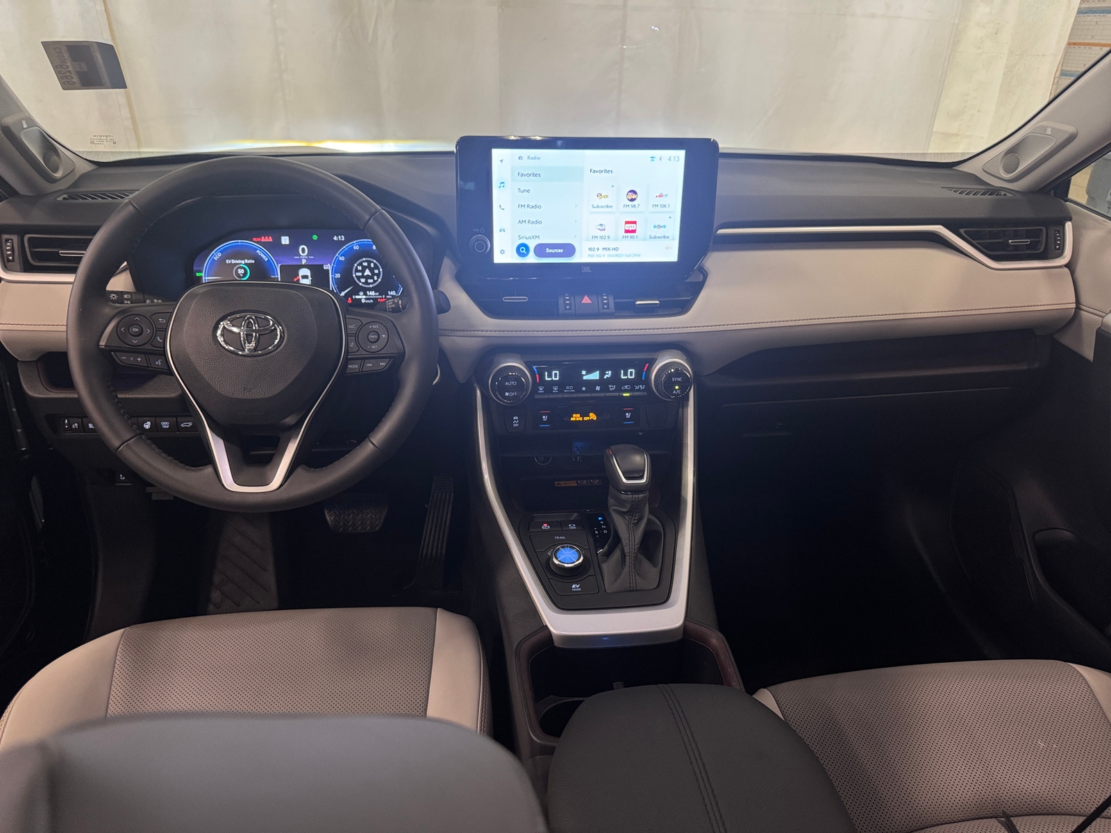 Thumbnail: 2025 Toyota RAV4 - 2