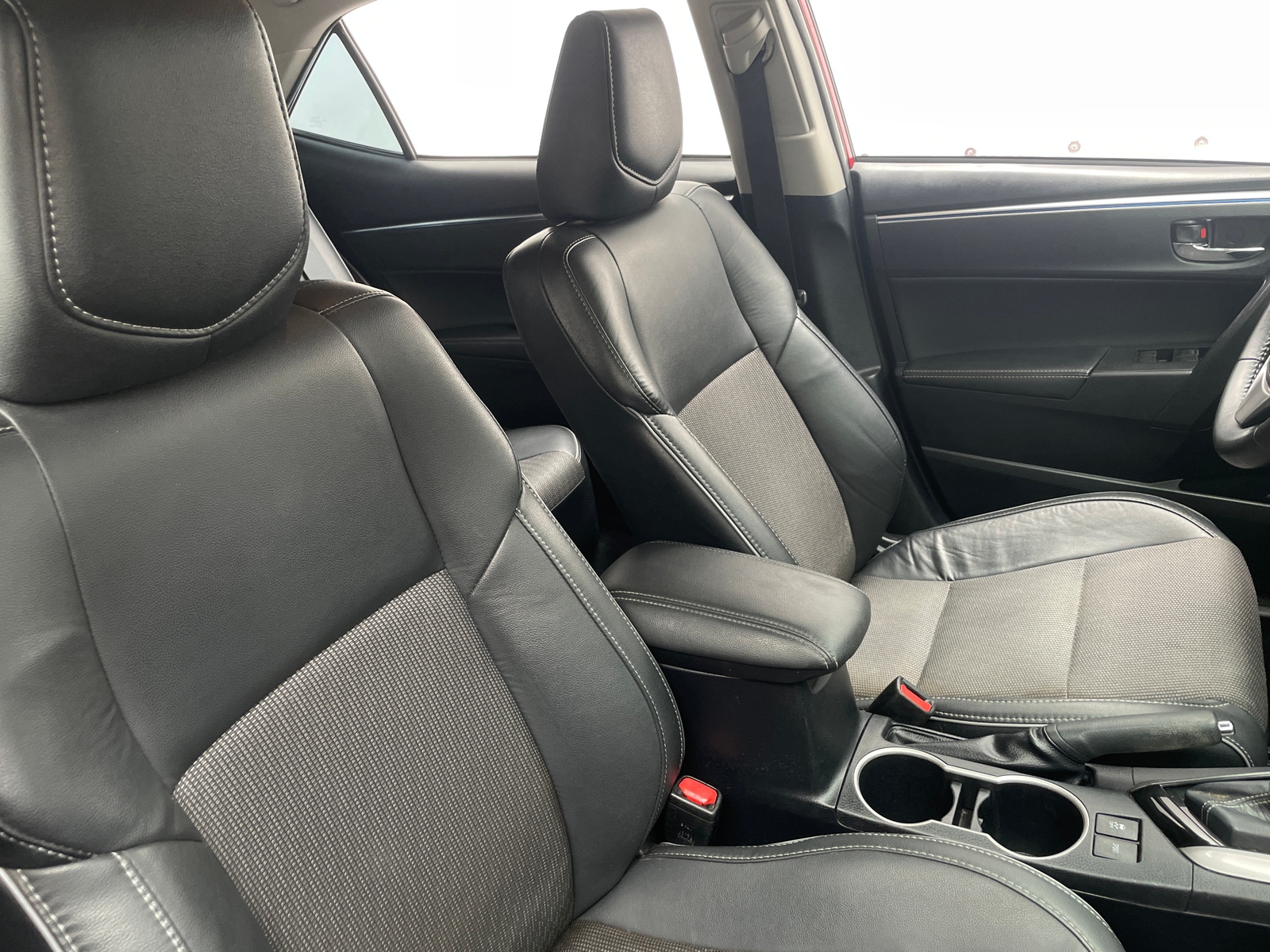 Thumbnail: 2014 Toyota Corolla - 2