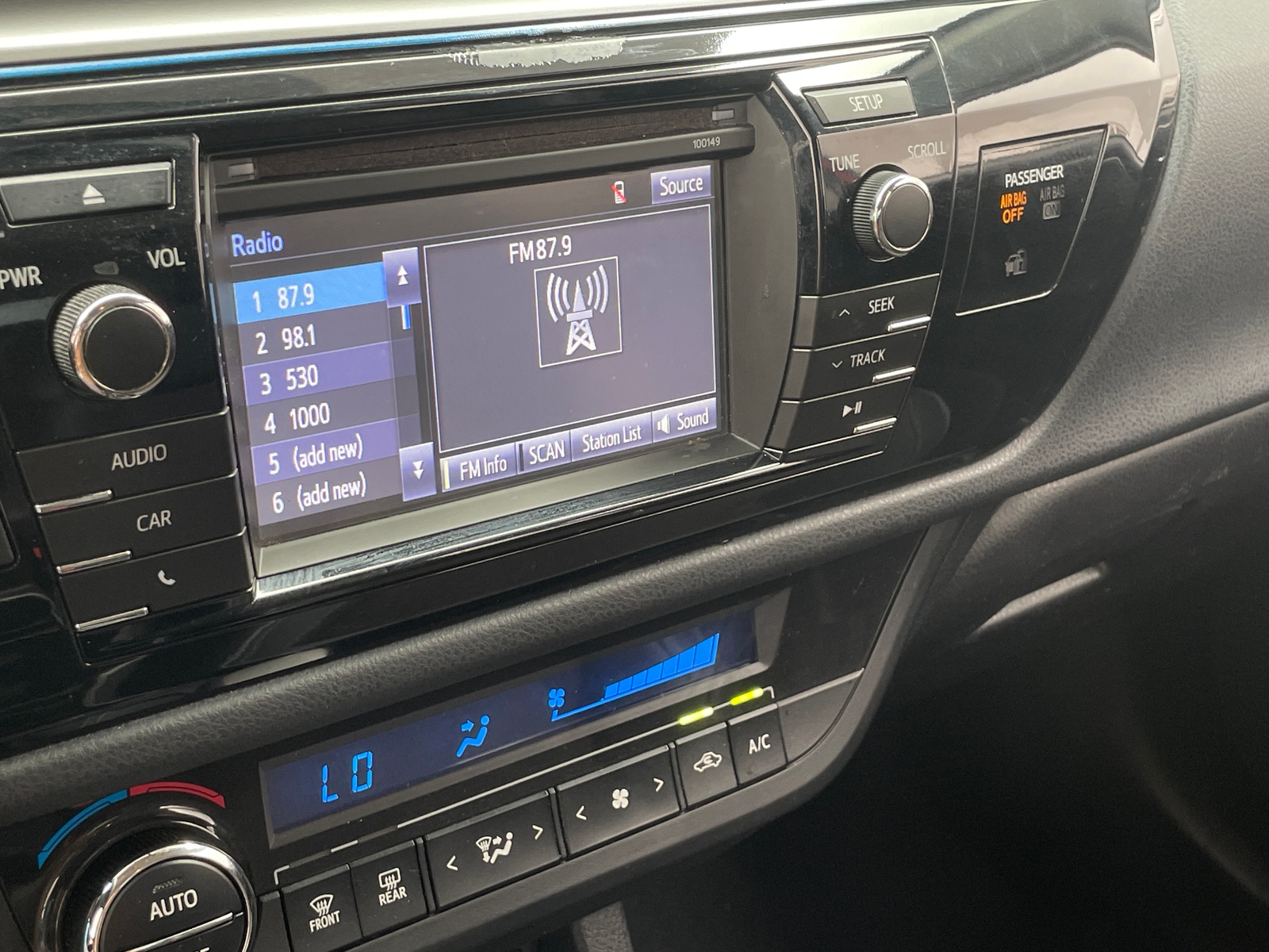 Thumbnail: 2014 Toyota Corolla - 4