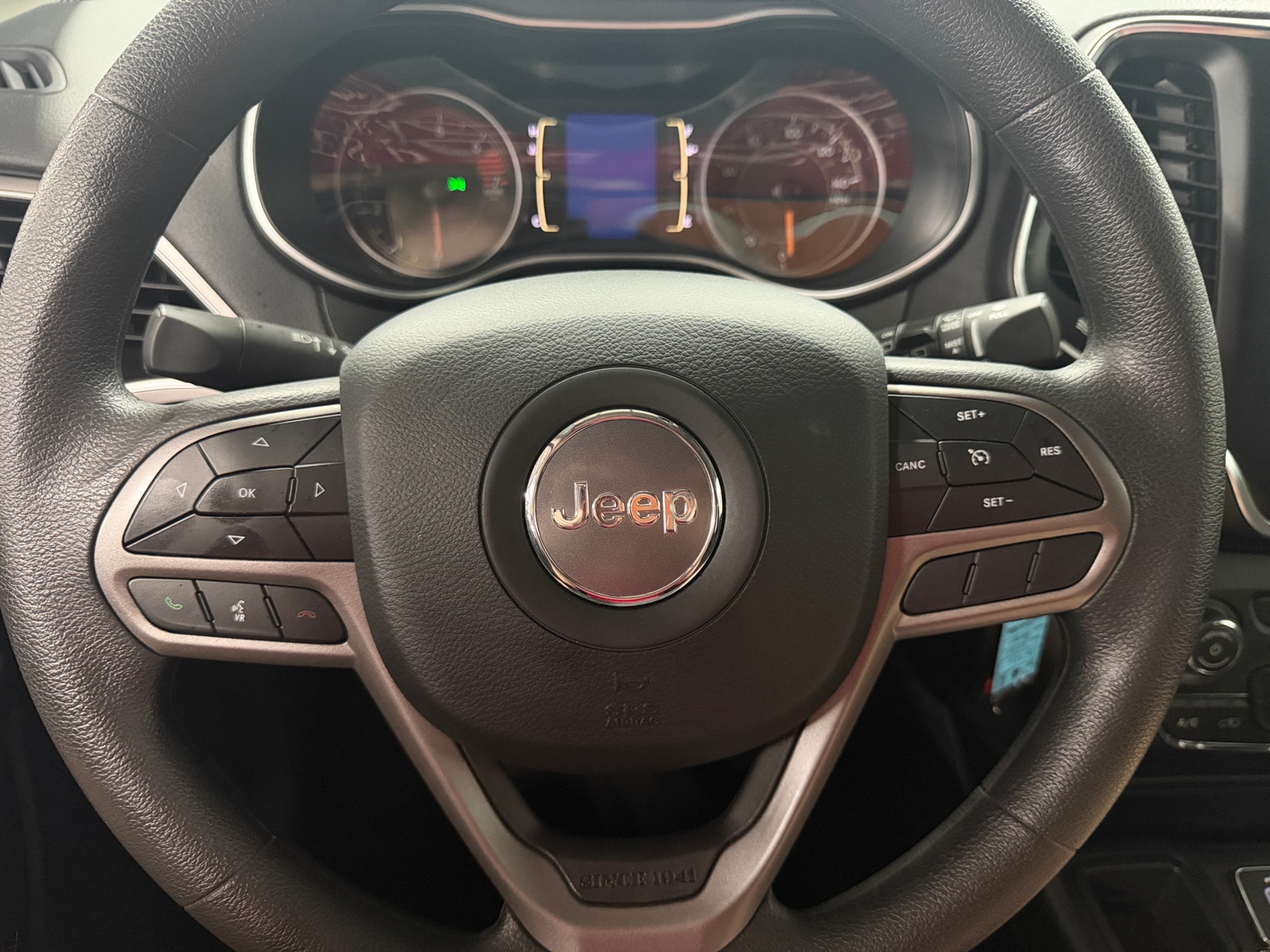 Thumbnail: 2021 Jeep Cherokee - 5