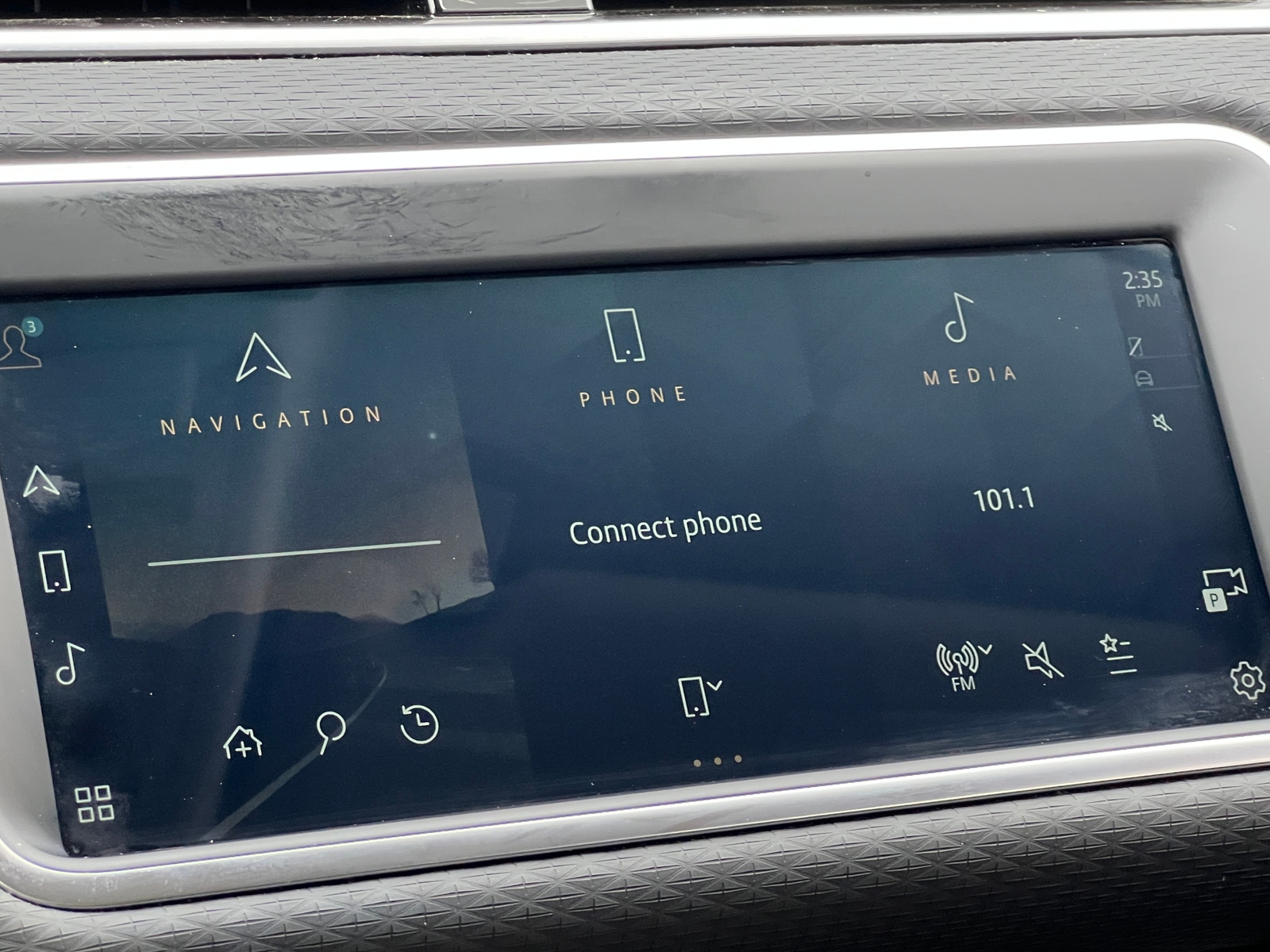 Thumbnail: 2022 Land Rover Range Rover Evoque - 3