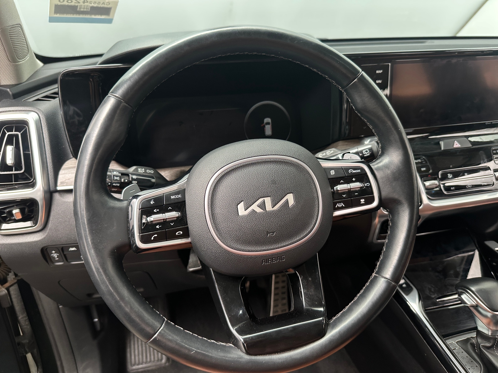 Thumbnail: 2022 Kia Sorento - 4