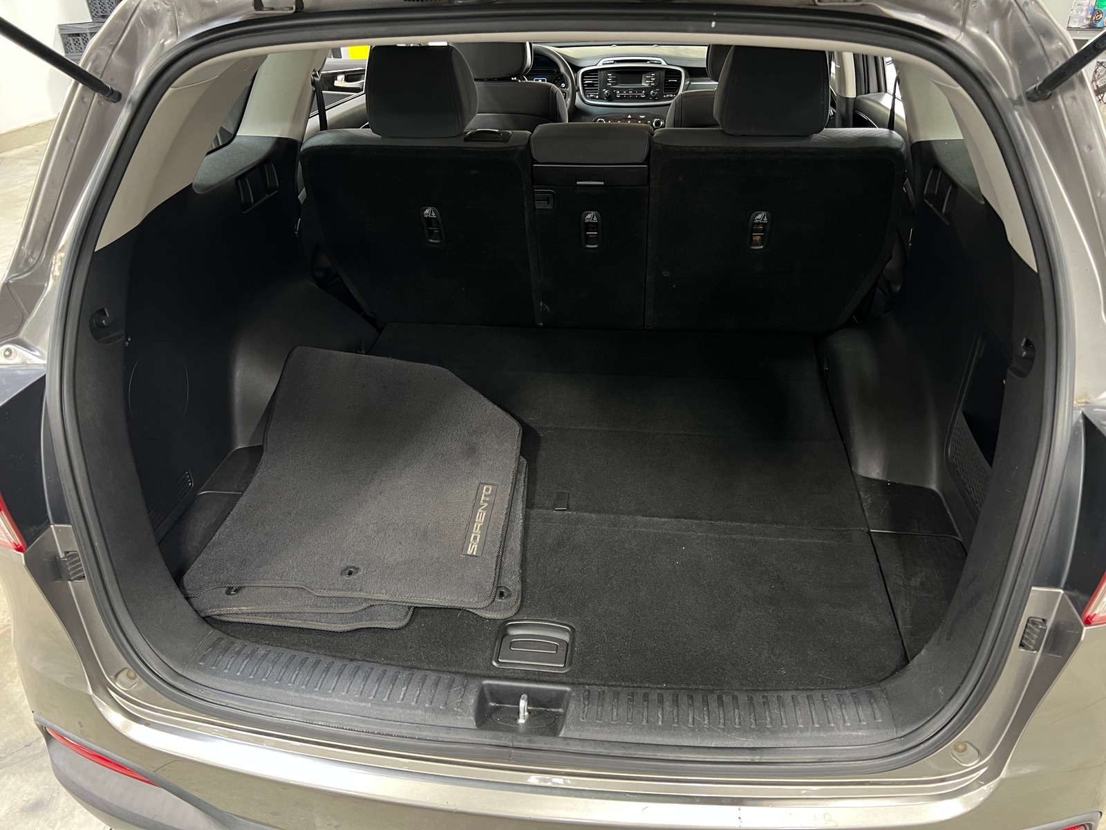 Thumbnail: 2016 Kia Sorento - 7