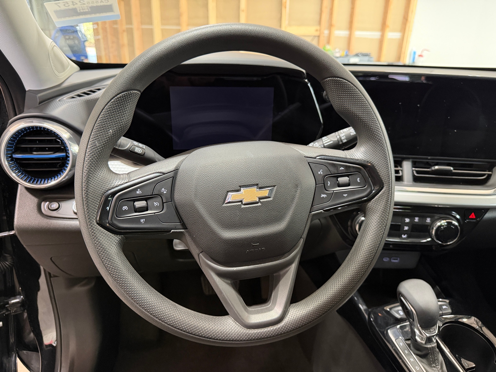 Thumbnail: 2025 Chevrolet Trax - 4