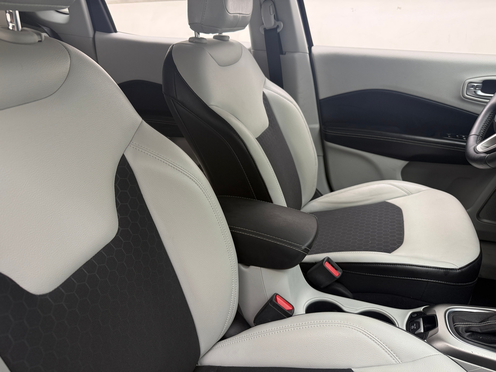 Thumbnail: 2017 Jeep Compass - 2