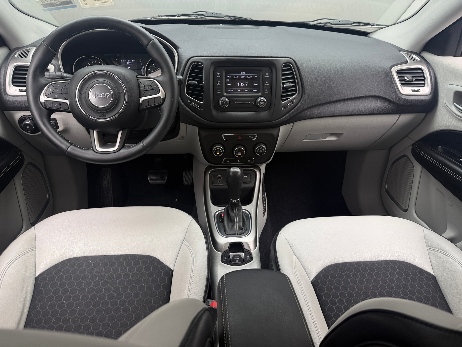 Thumbnail: 2017 Jeep Compass - 3