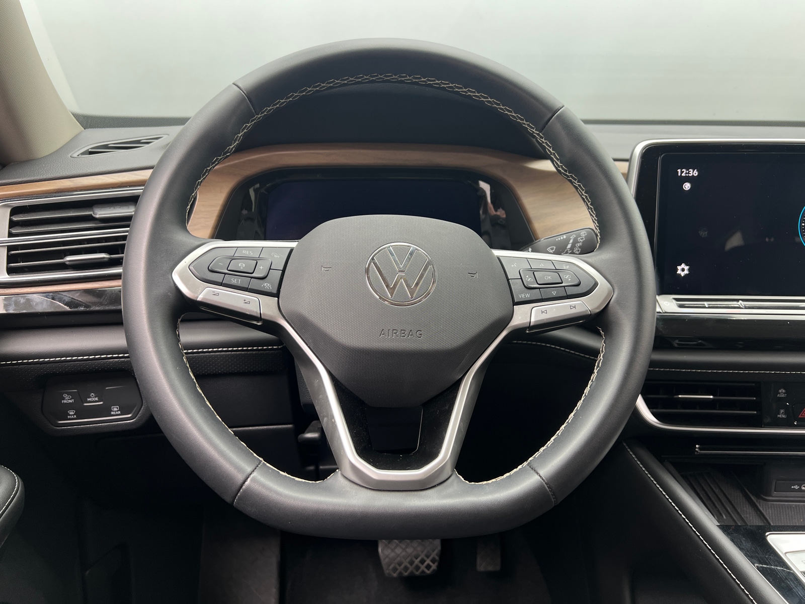 Thumbnail: 2026 Volkswagen Atlas - 4