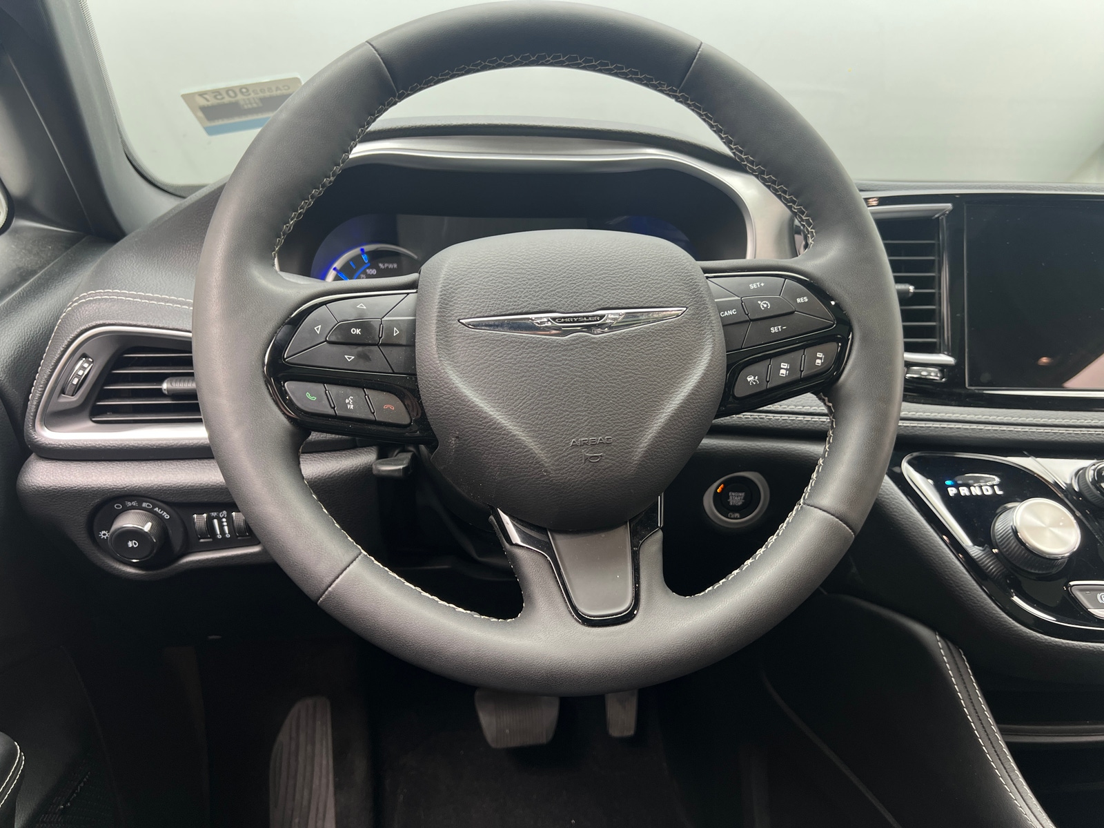 Thumbnail: 2022 Chrysler Pacifica - 4