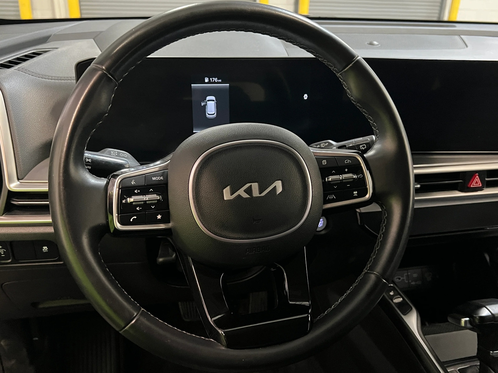 Thumbnail: 2024 Kia Sorento - 4