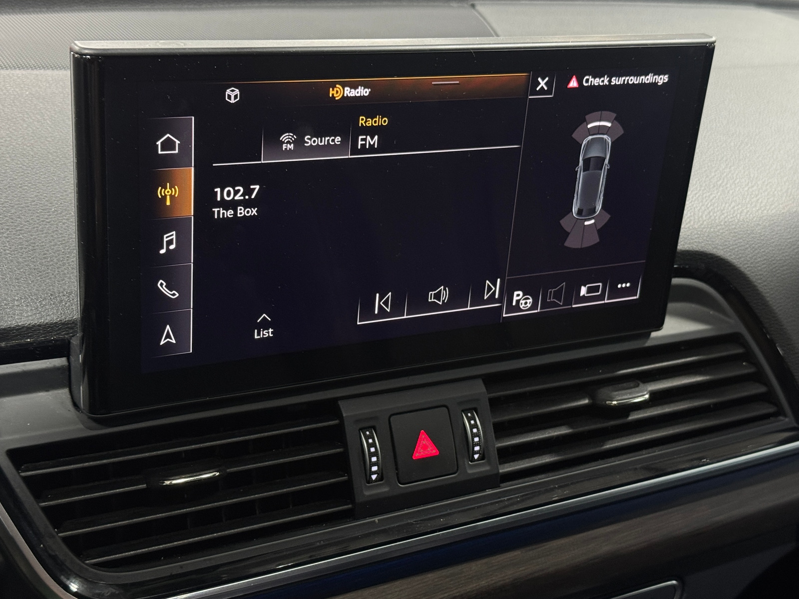 Thumbnail: 2023 Audi Q5 - 3