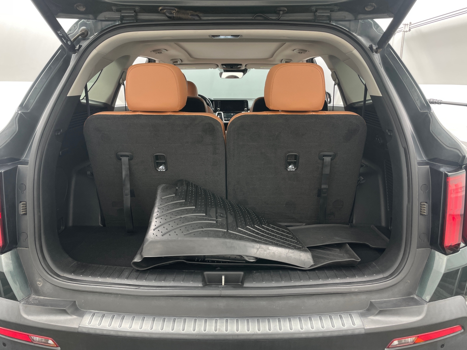 Thumbnail: 2021 Kia Sorento - 6
