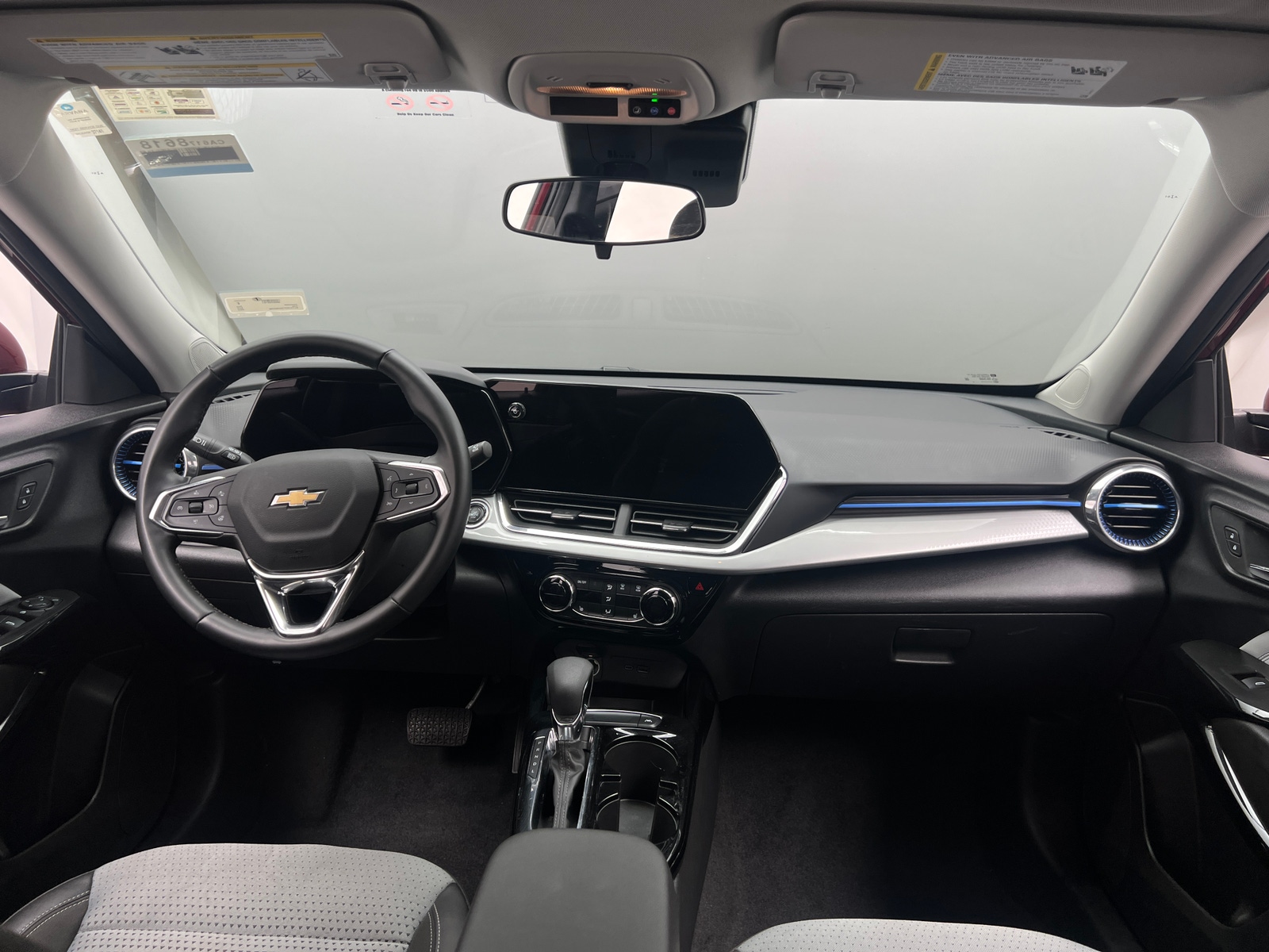 Thumbnail: 2025 Chevrolet Trax - 2