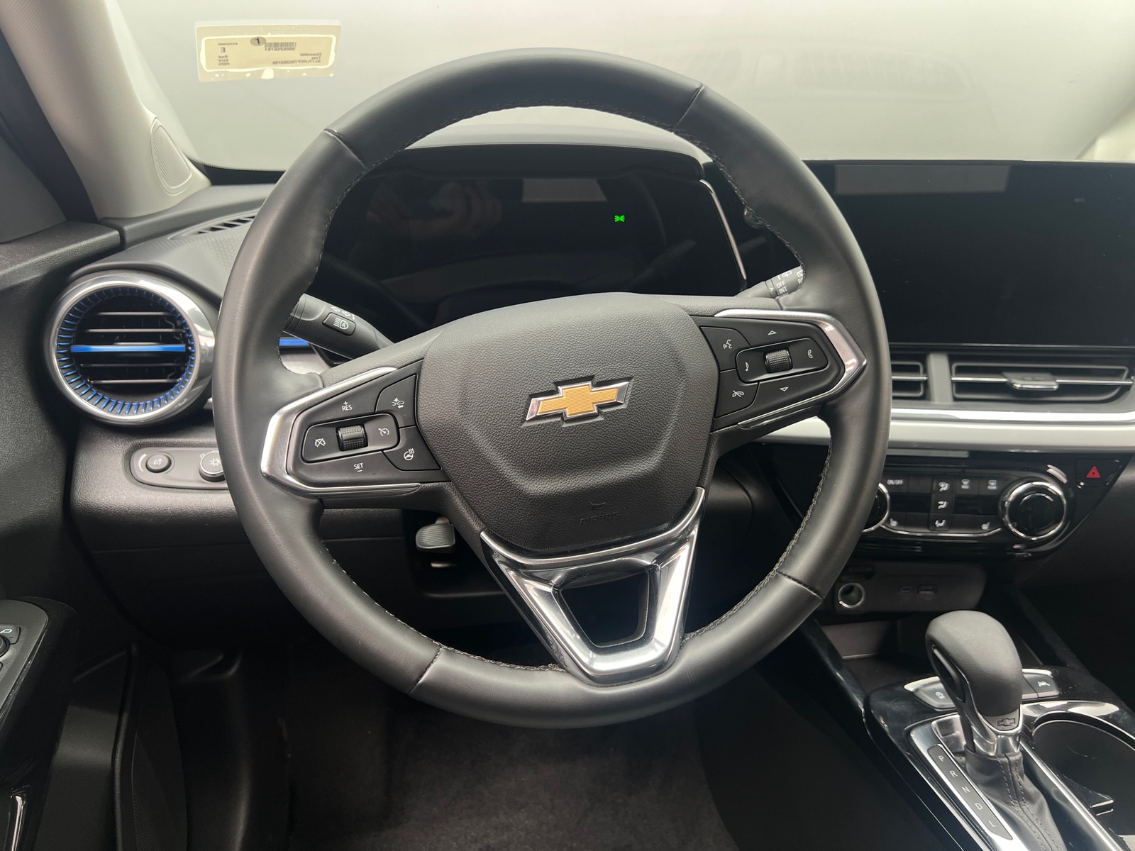 Thumbnail: 2025 Chevrolet Trax - 4