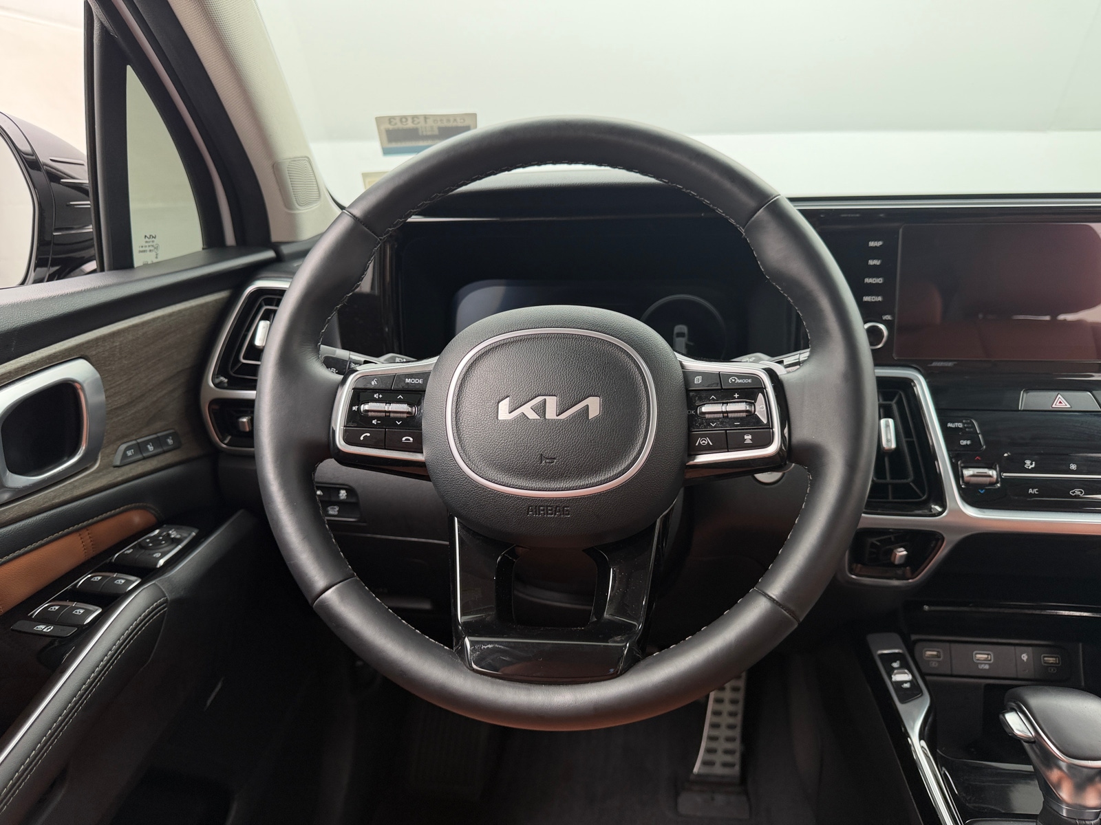 Thumbnail: 2022 Kia Sorento - 4