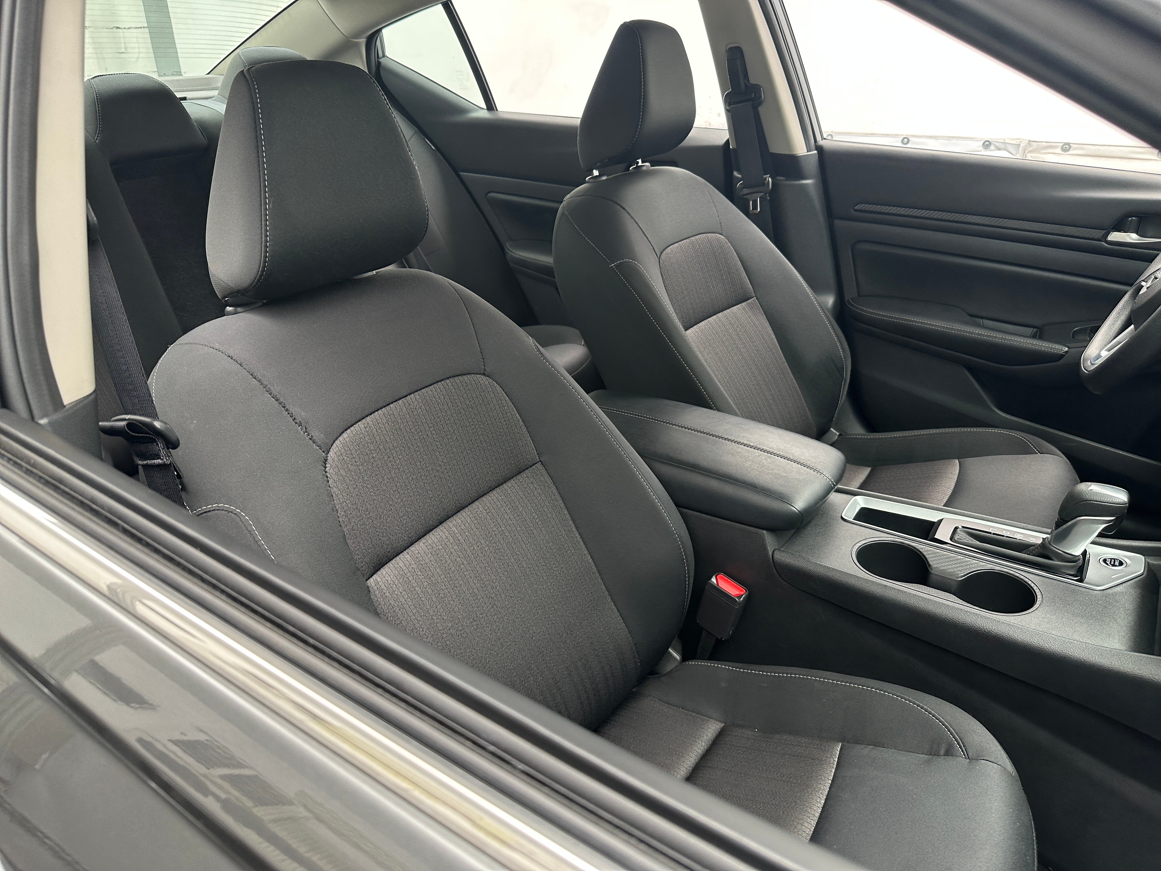 2025 Nissan Altima SV - Photo 7