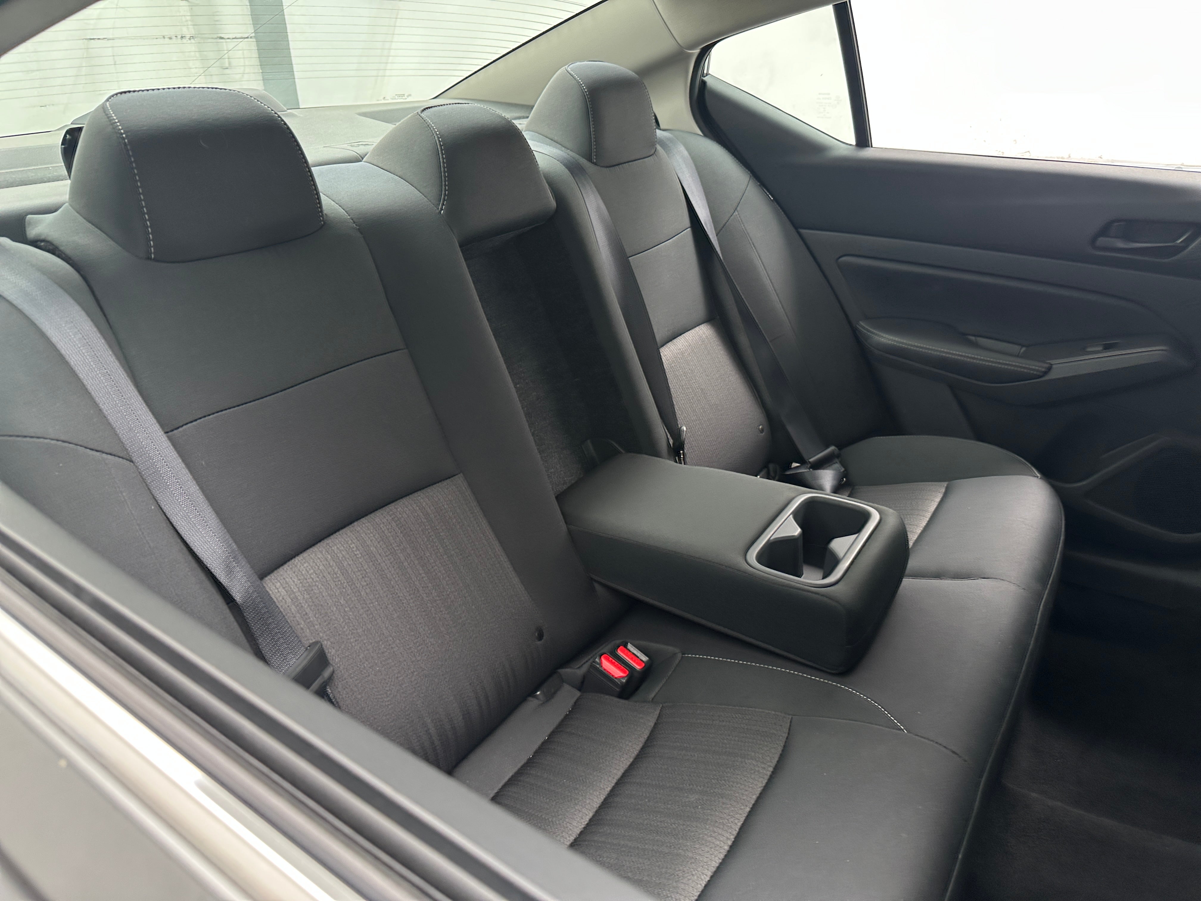 2025 Nissan Altima SV - Photo 8