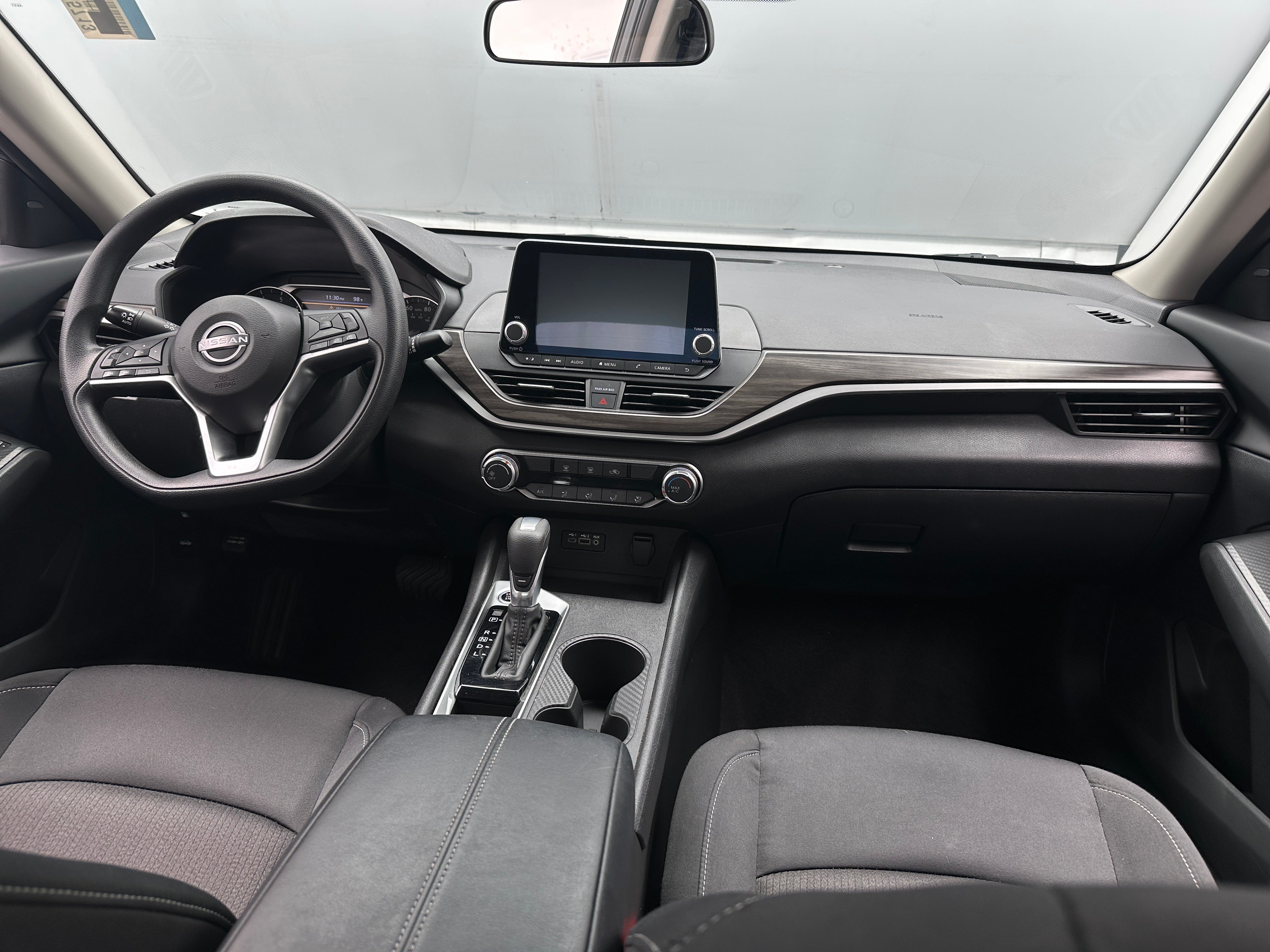2025 Nissan Altima SV - Photo 9