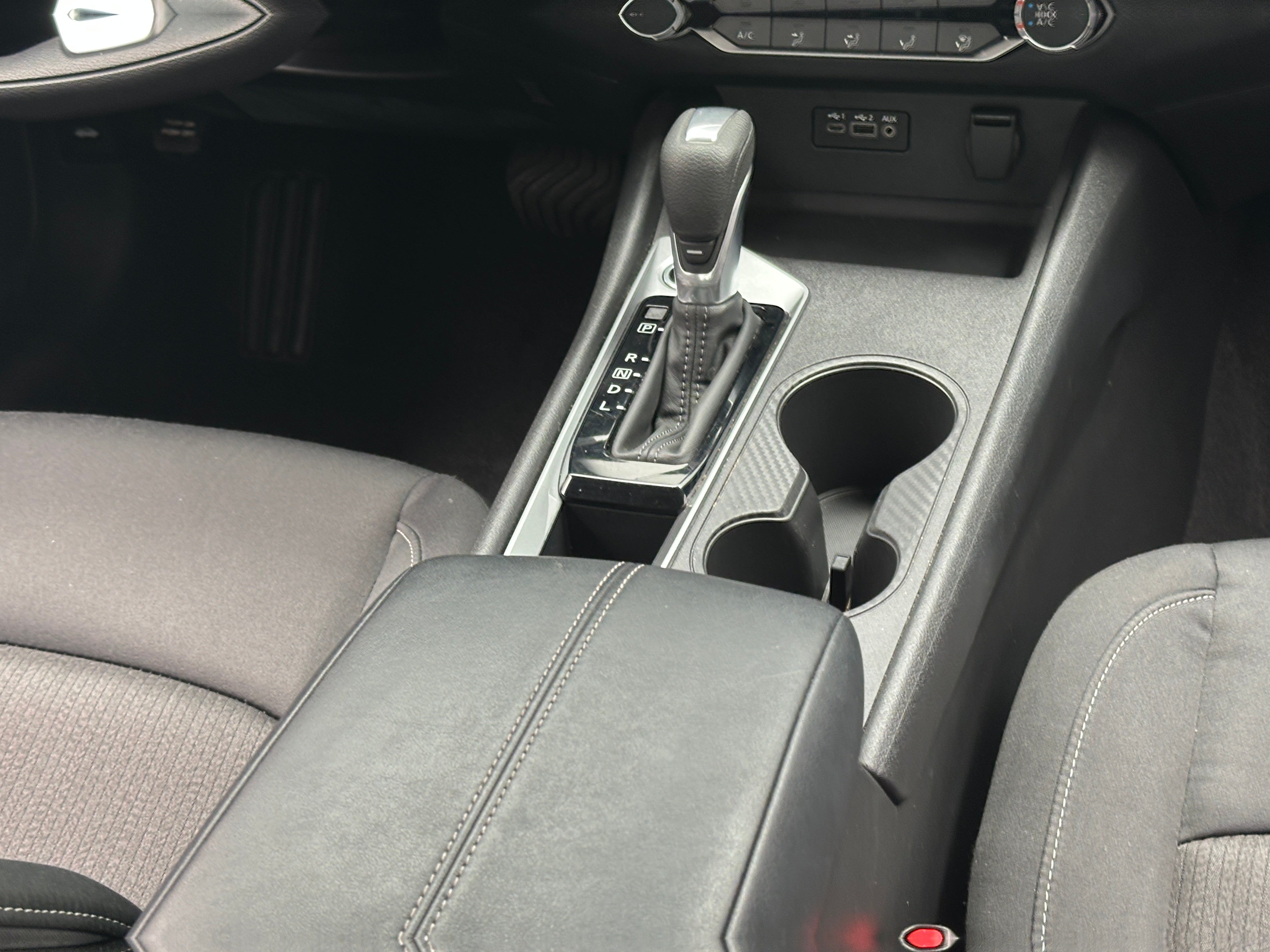 2025 Nissan Altima SV - Photo 6