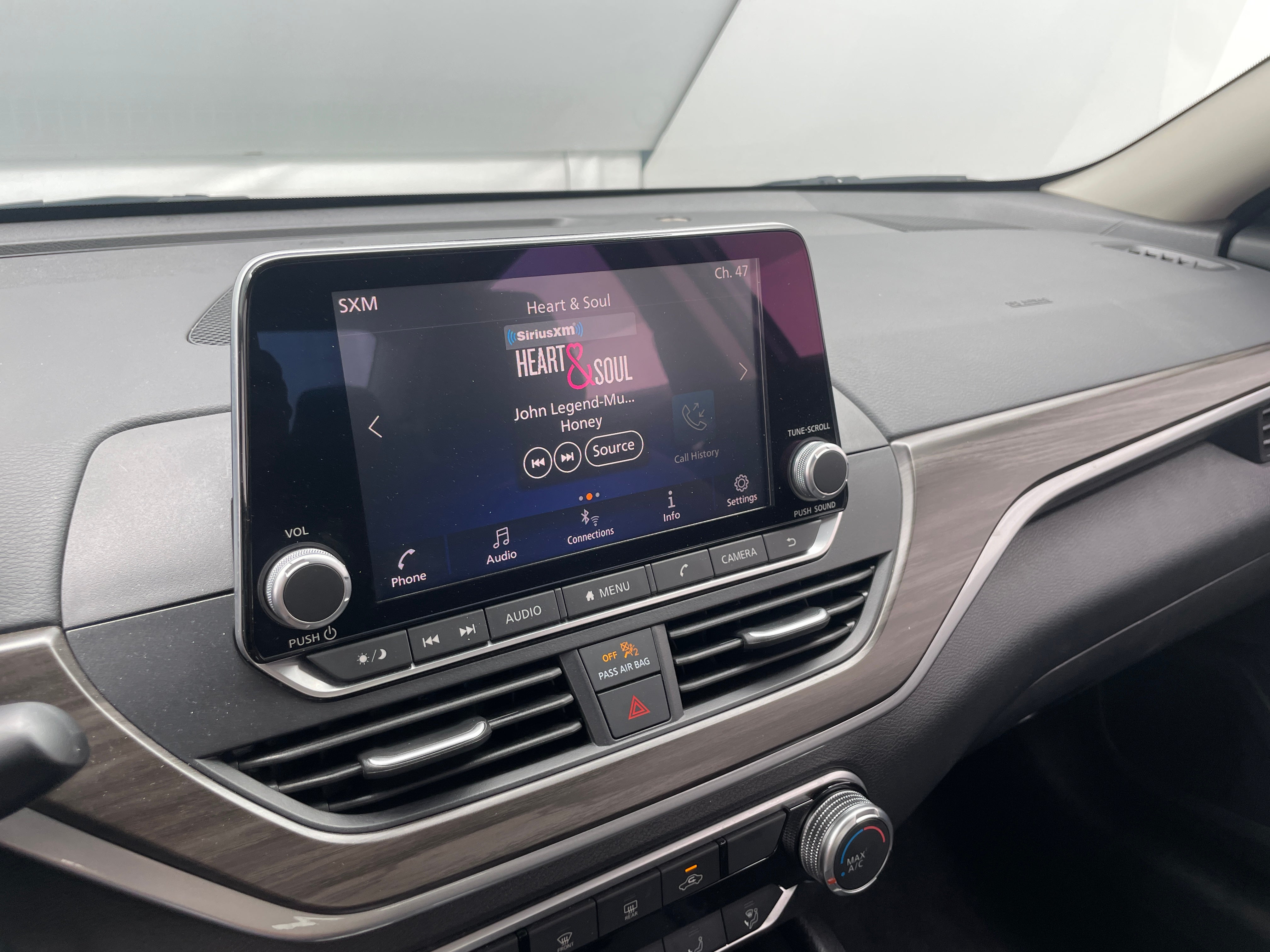 2025 Nissan Altima SV - Photo 11