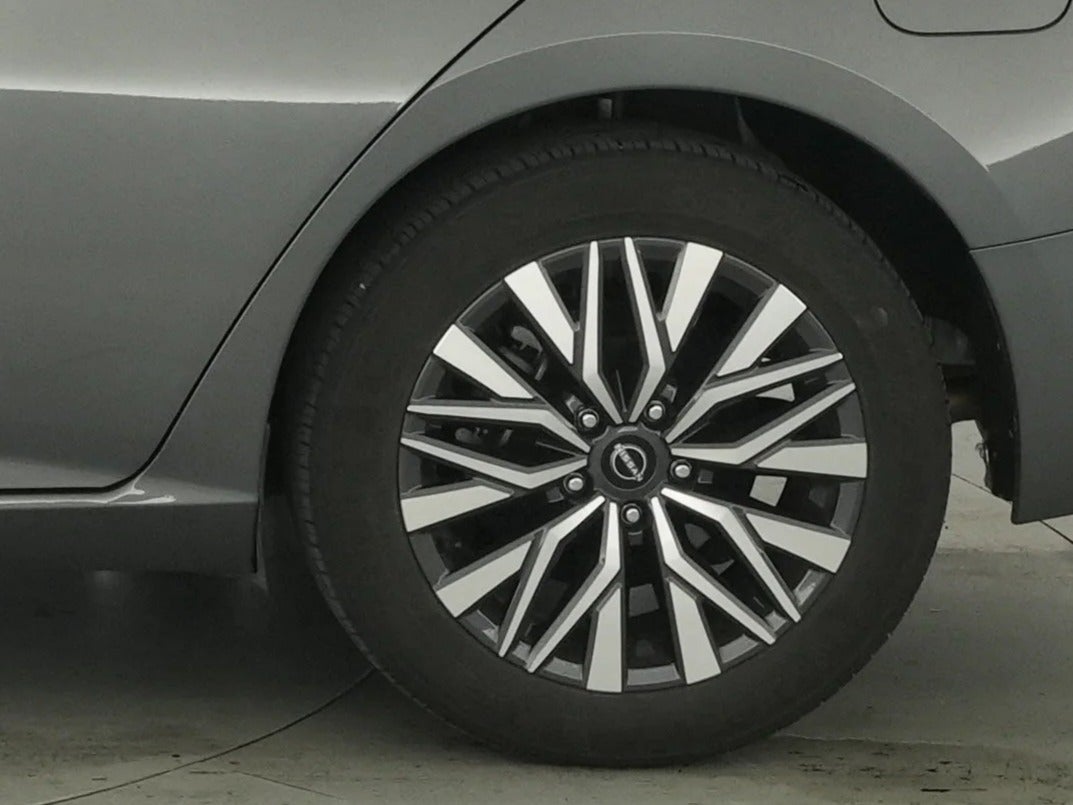 2025 Nissan Altima SV - Photo 15
