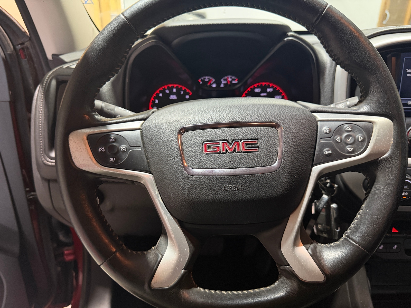 Thumbnail: 2016 GMC Canyon - 4
