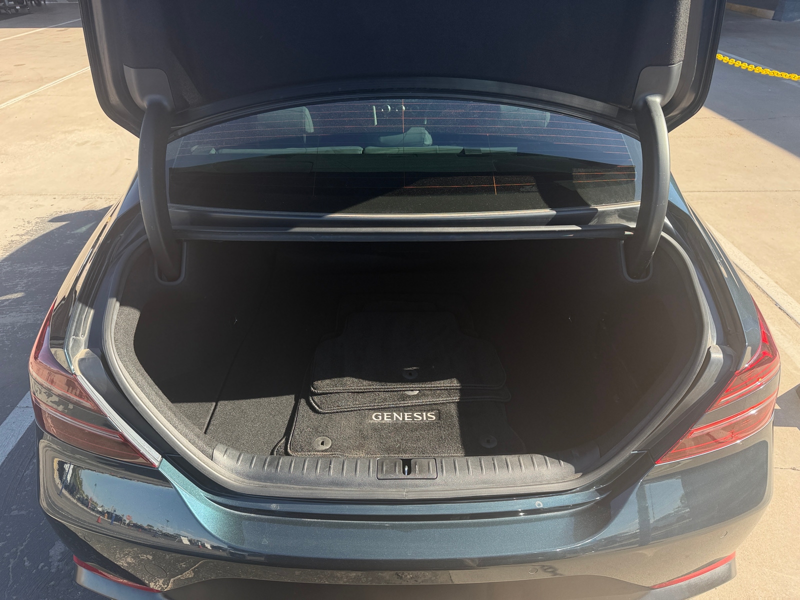 Thumbnail: 2023 Genesis G70 - 6