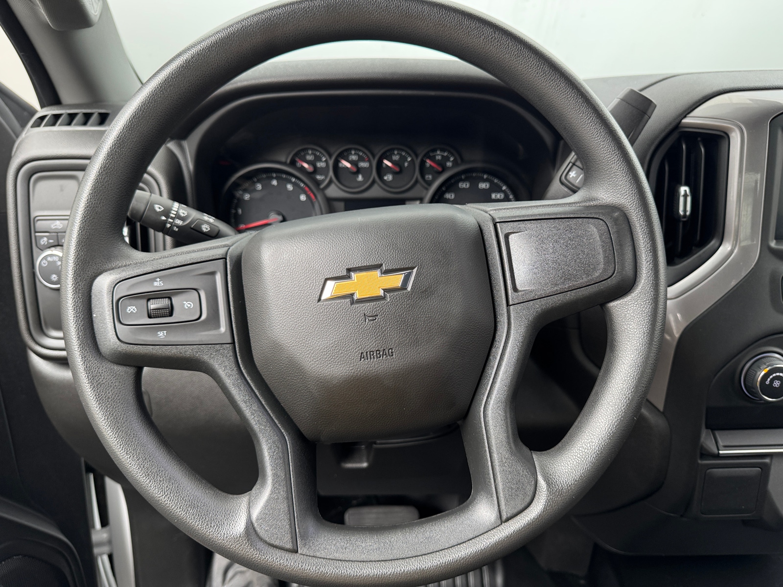 Thumbnail: 2022 Chevrolet Silverado 1500 - 5