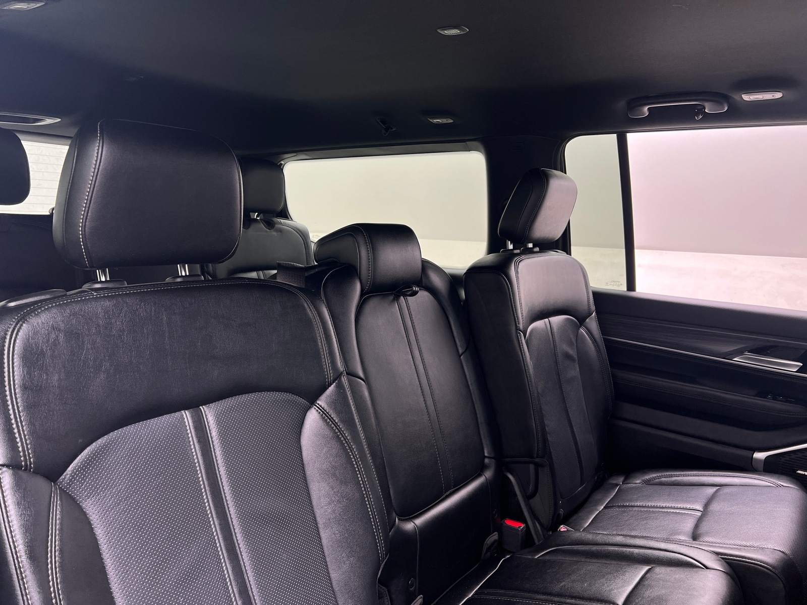 Thumbnail: 2024 Jeep Wagoneer - 5