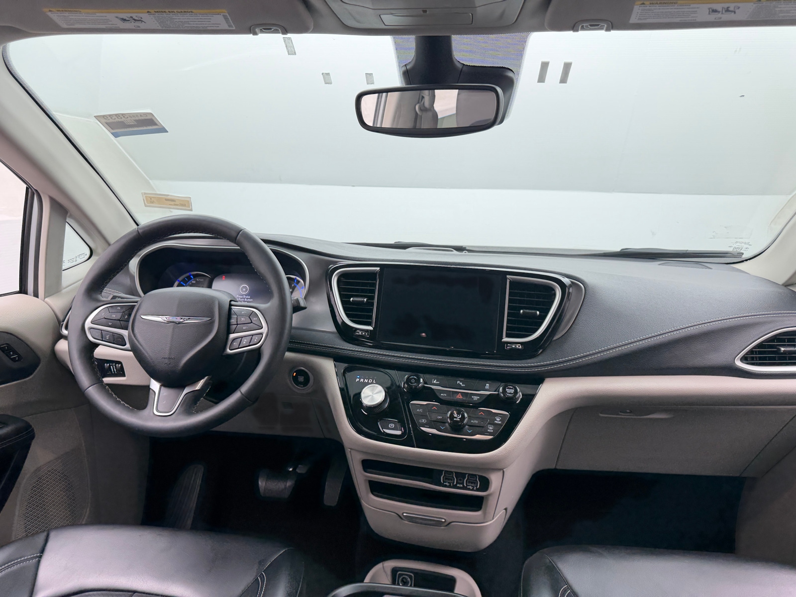 Thumbnail: 2023 Chrysler Pacifica - 2