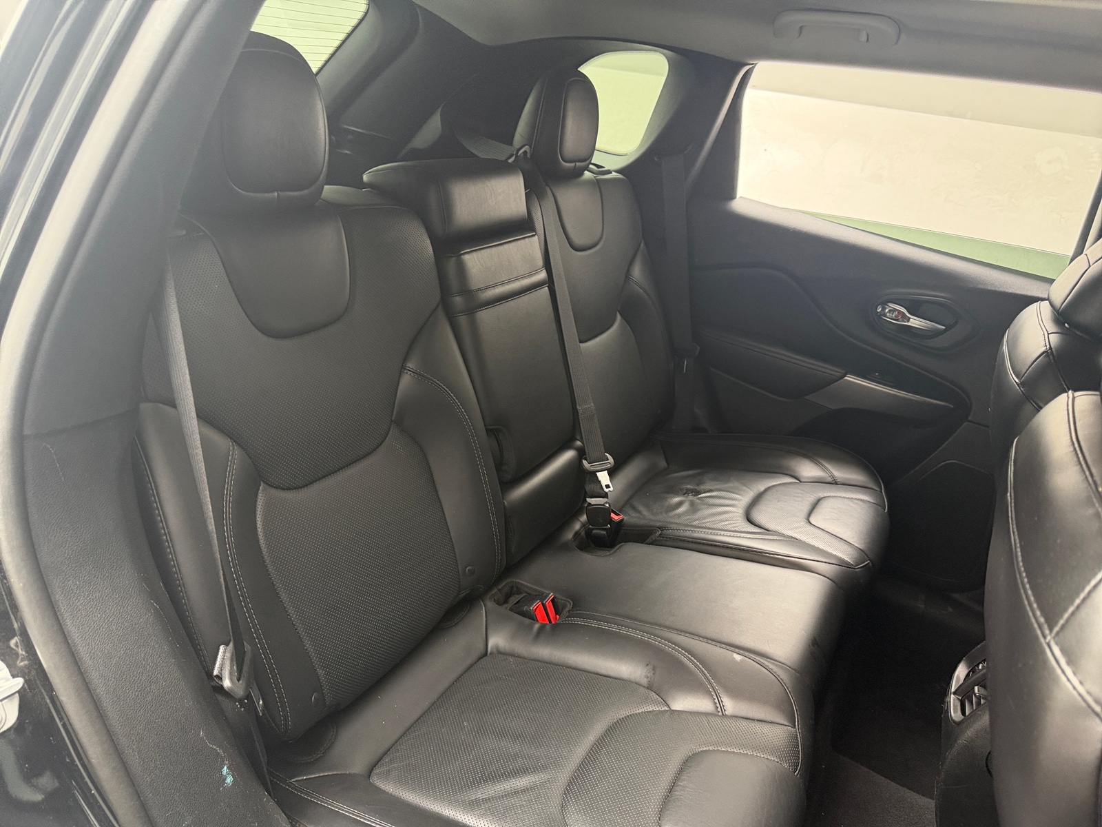 Thumbnail: 2019 Jeep Cherokee - 5