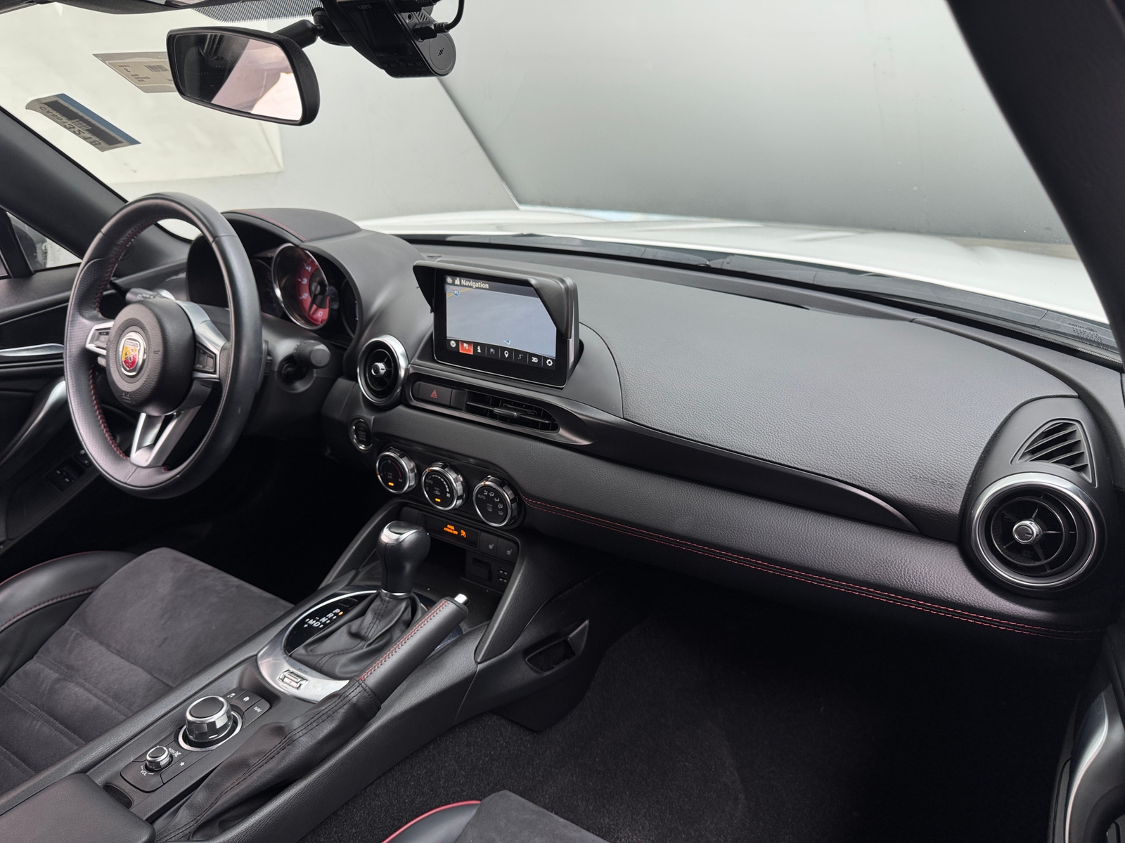 Thumbnail: 2020 Fiat 124 Spider - 2