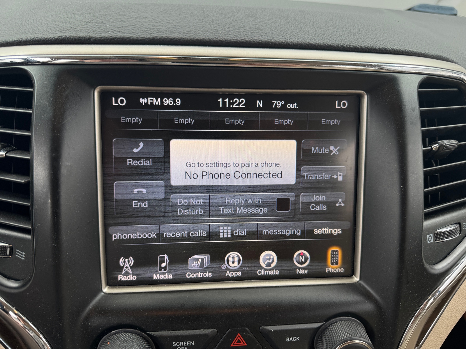 Thumbnail: 2015 Jeep Grand Cherokee - 3