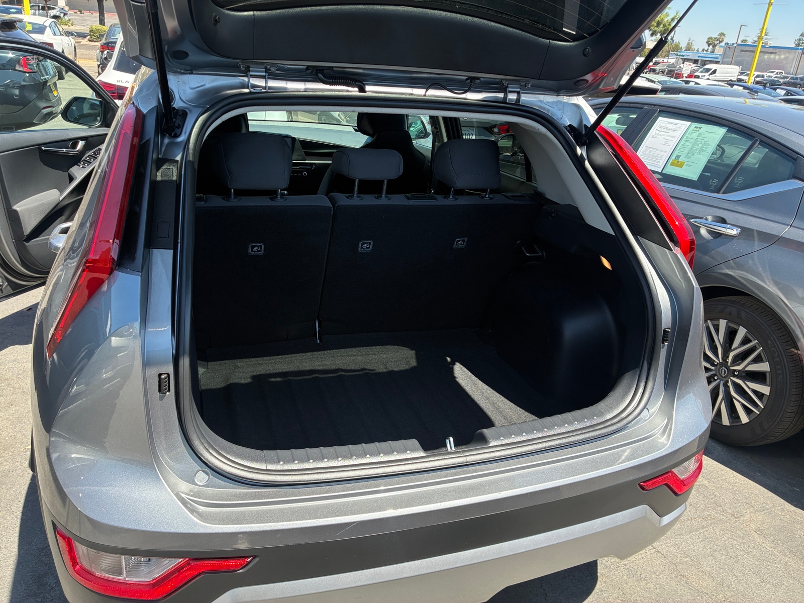 Thumbnail: 2026 Kia Niro - 6