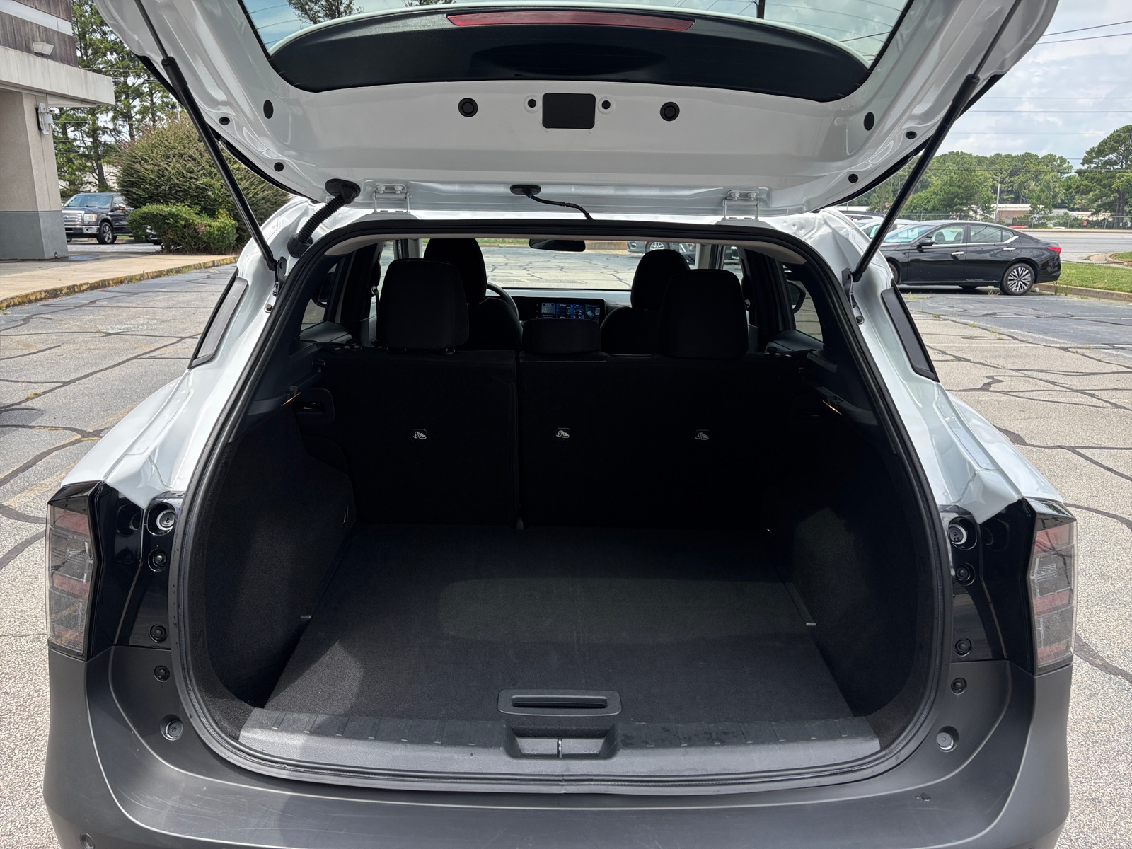 Thumbnail: 2026 Nissan Kicks - 6
