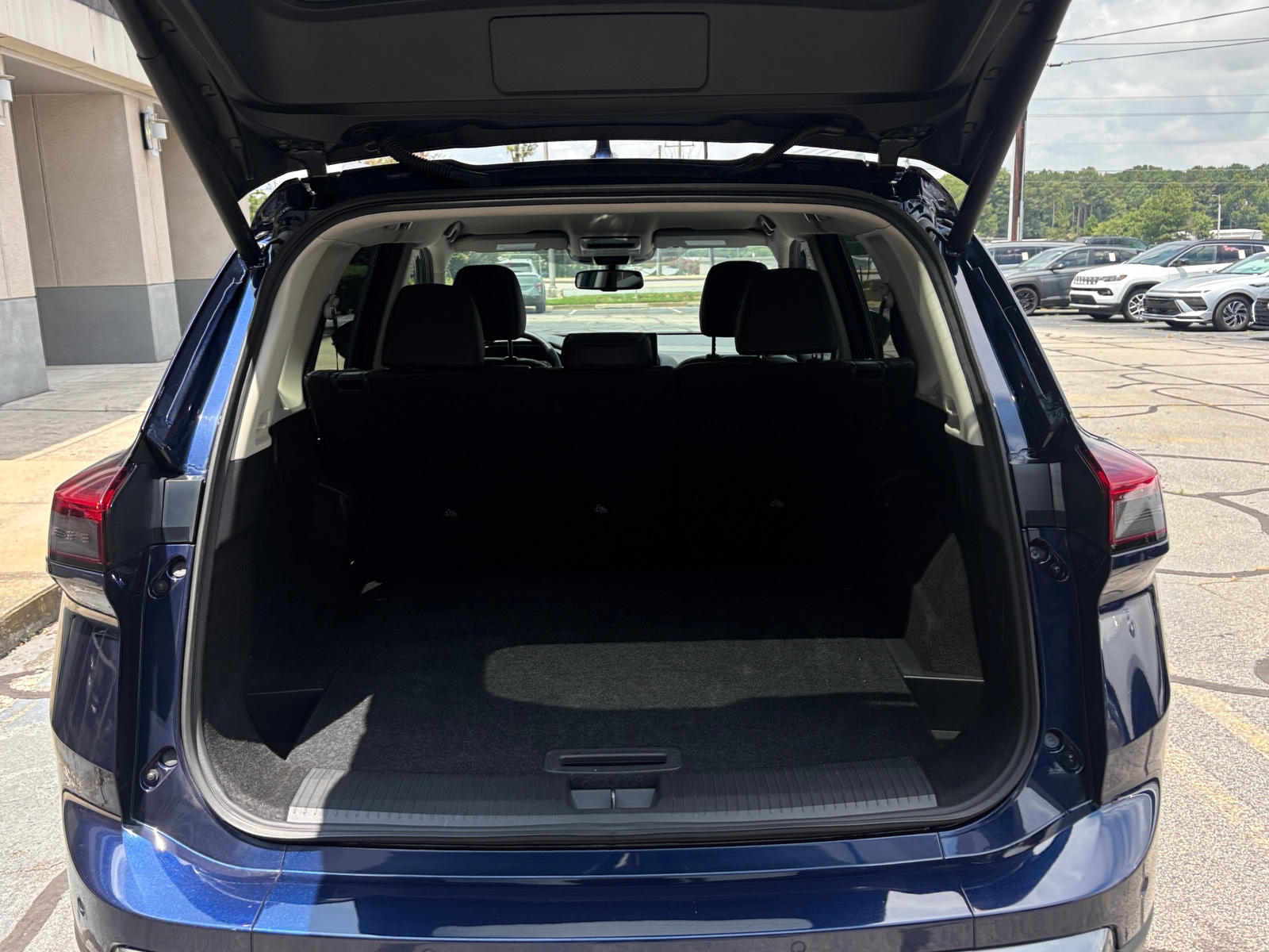 Thumbnail: 2026 Nissan Rogue - 5