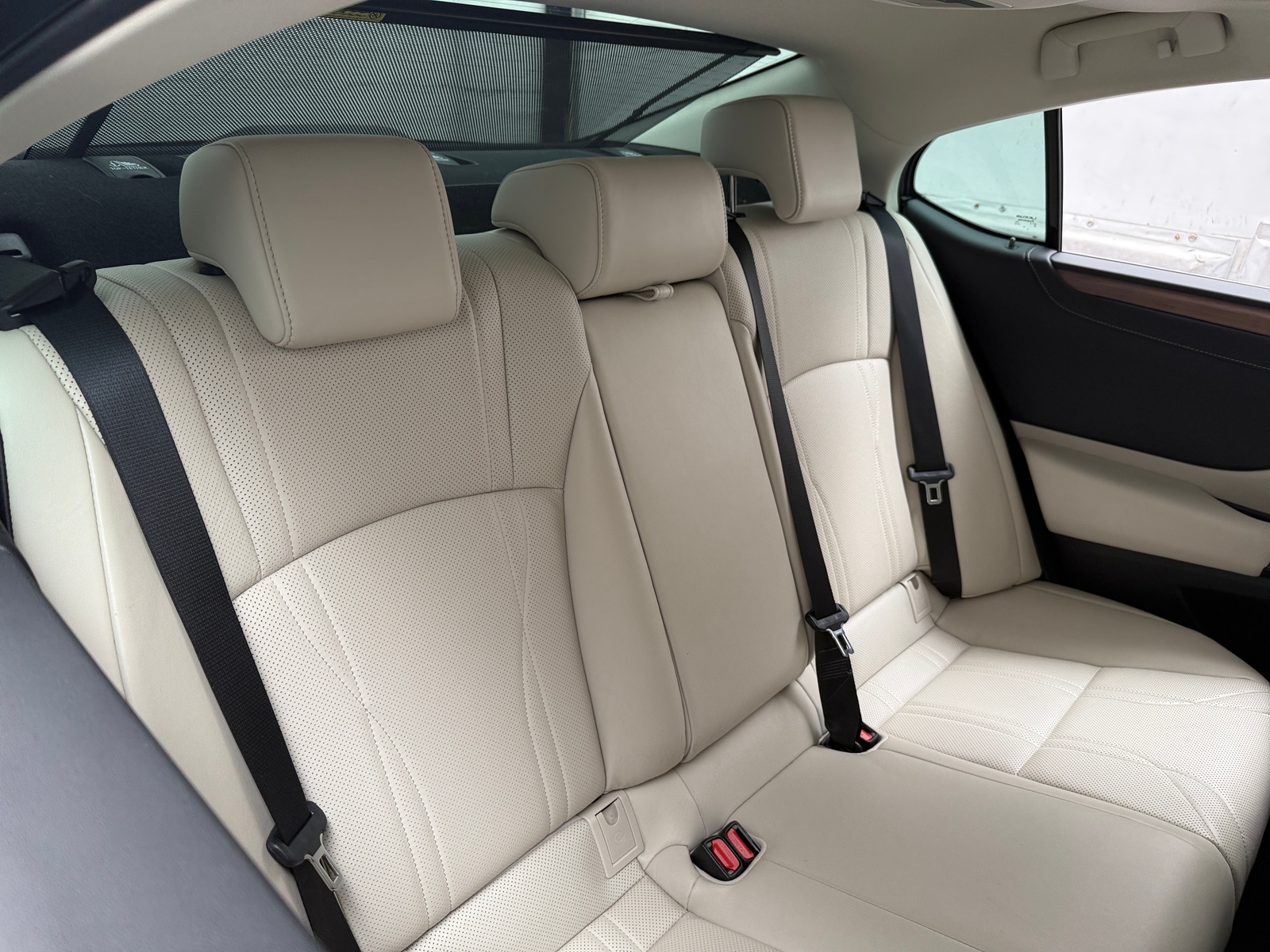 Thumbnail: 2024 Lexus ES - 5
